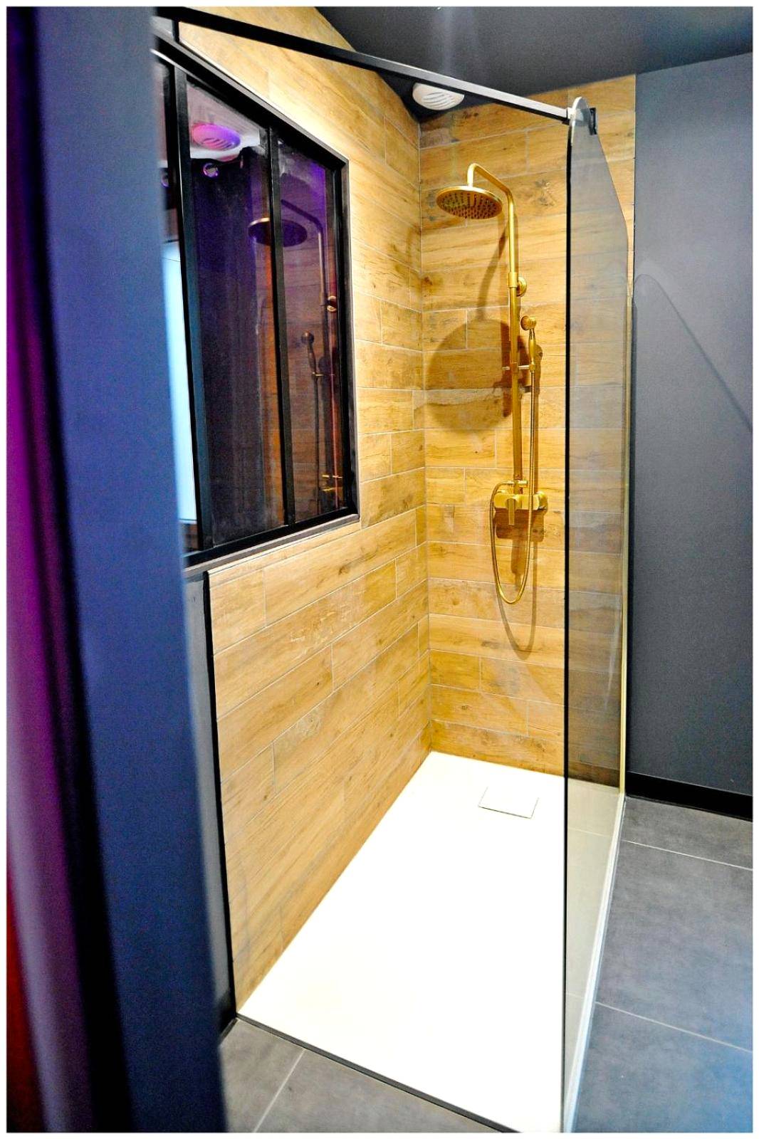 Photo du logement - Duplex Safari jusqu'à 4 personnes, Spa XXL, day use, cinéma, cascade et lit sous les arbres