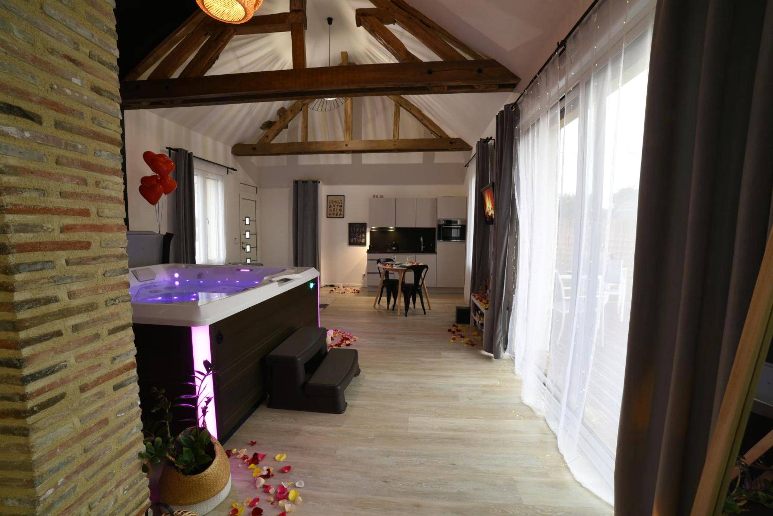 Vue principale - Love Room Ladon - Eaudyssée maison avec SPA privée - Loiret
