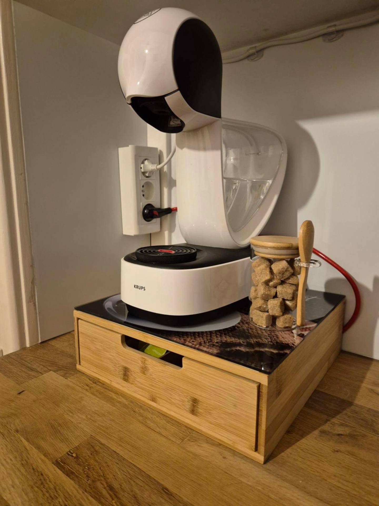 Machine à café et sucrier sur support bois - Loveroom Eclat d emoi