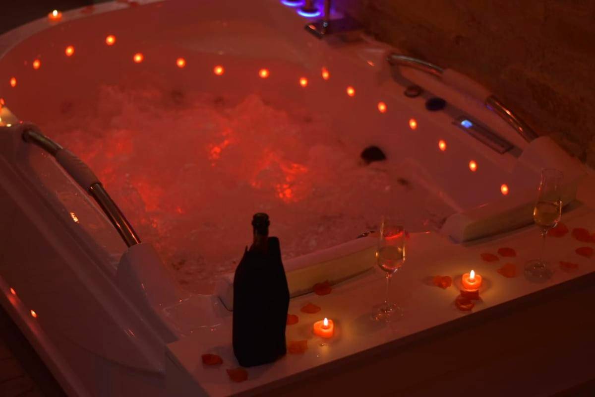 Autre vue interieure - Love room & romantic SPA L'Ecrin de Mailly - Mailly - la - Ville