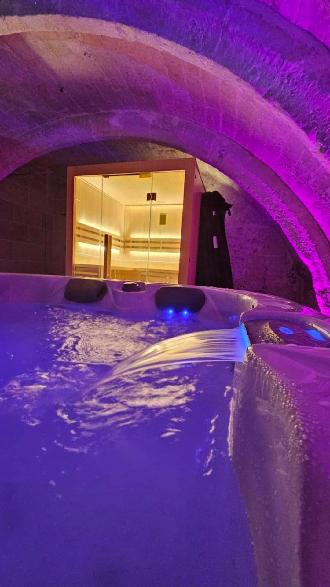 Detail du logement - L'Écrin Love Room Spa privatif Orbec