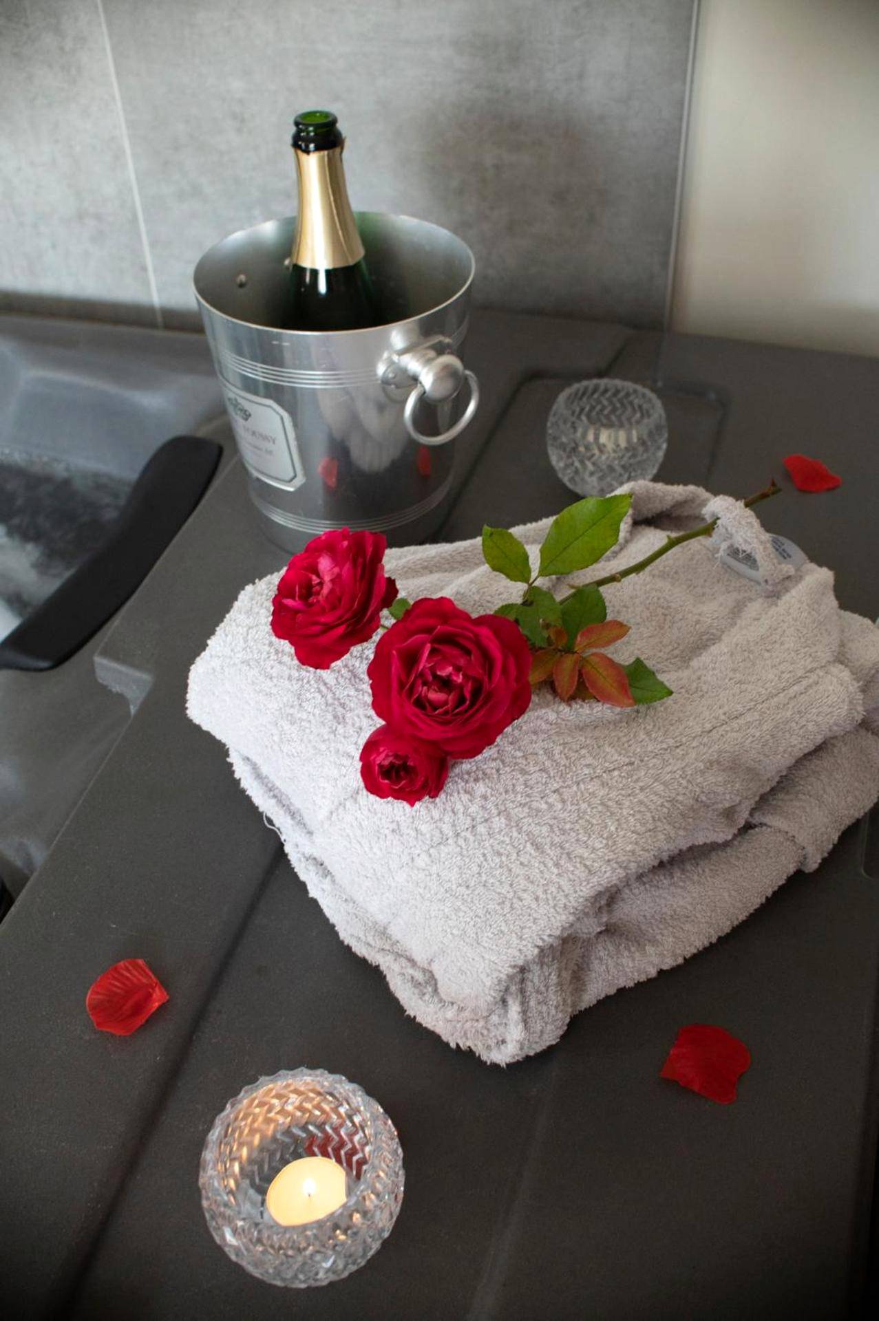 Photo du logement - Eden House, Cocon sensuel et romantique avec jacuzzi