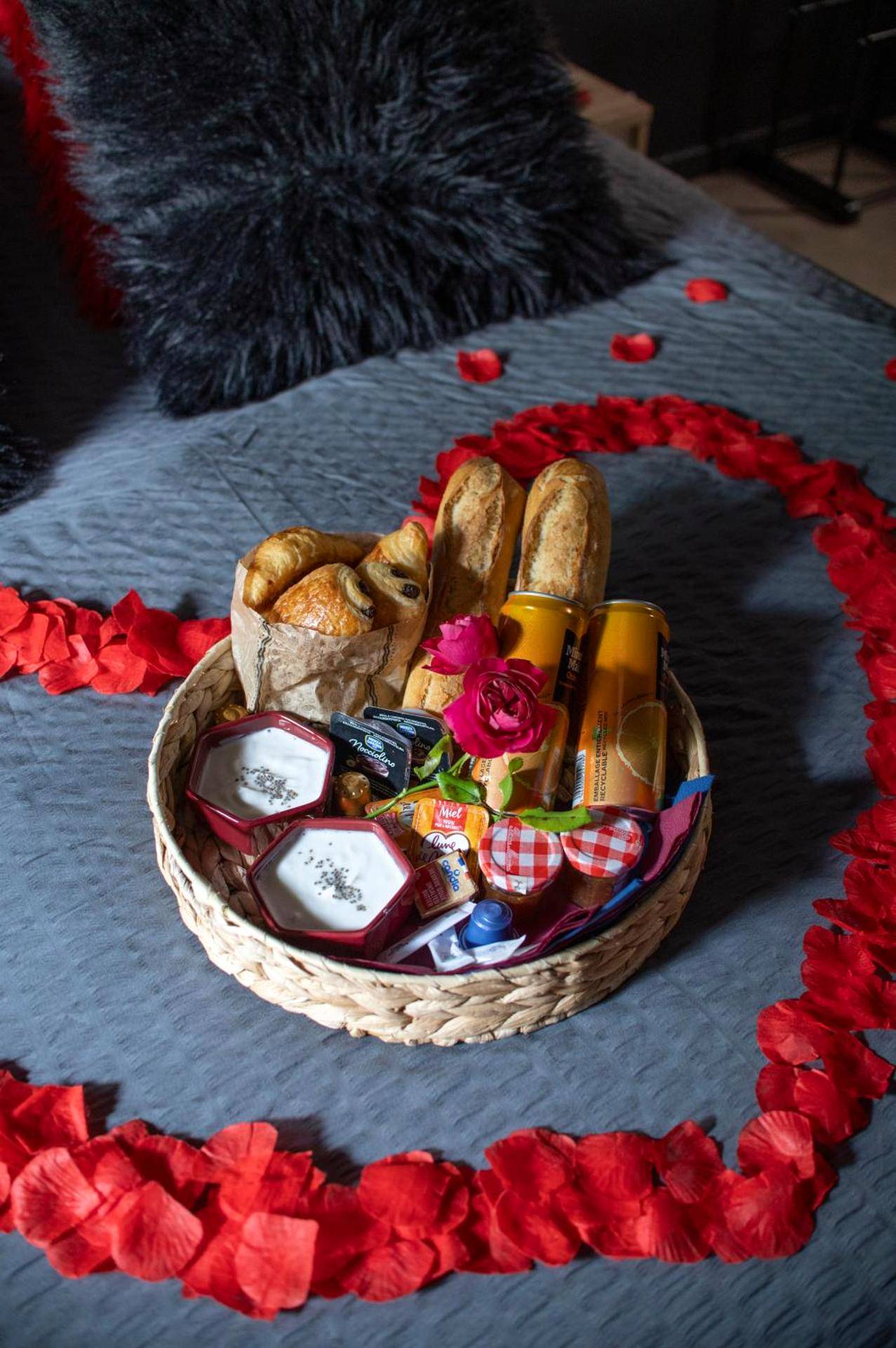 Photo du logement - Eden House, Cocon sensuel et romantique avec jacuzzi