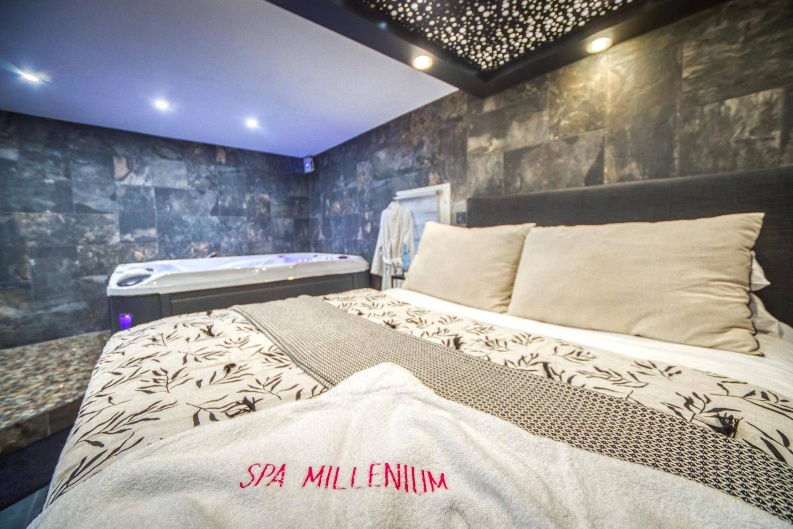 Photo du logement - L'Eden Love - Jacuzzi / Sauna