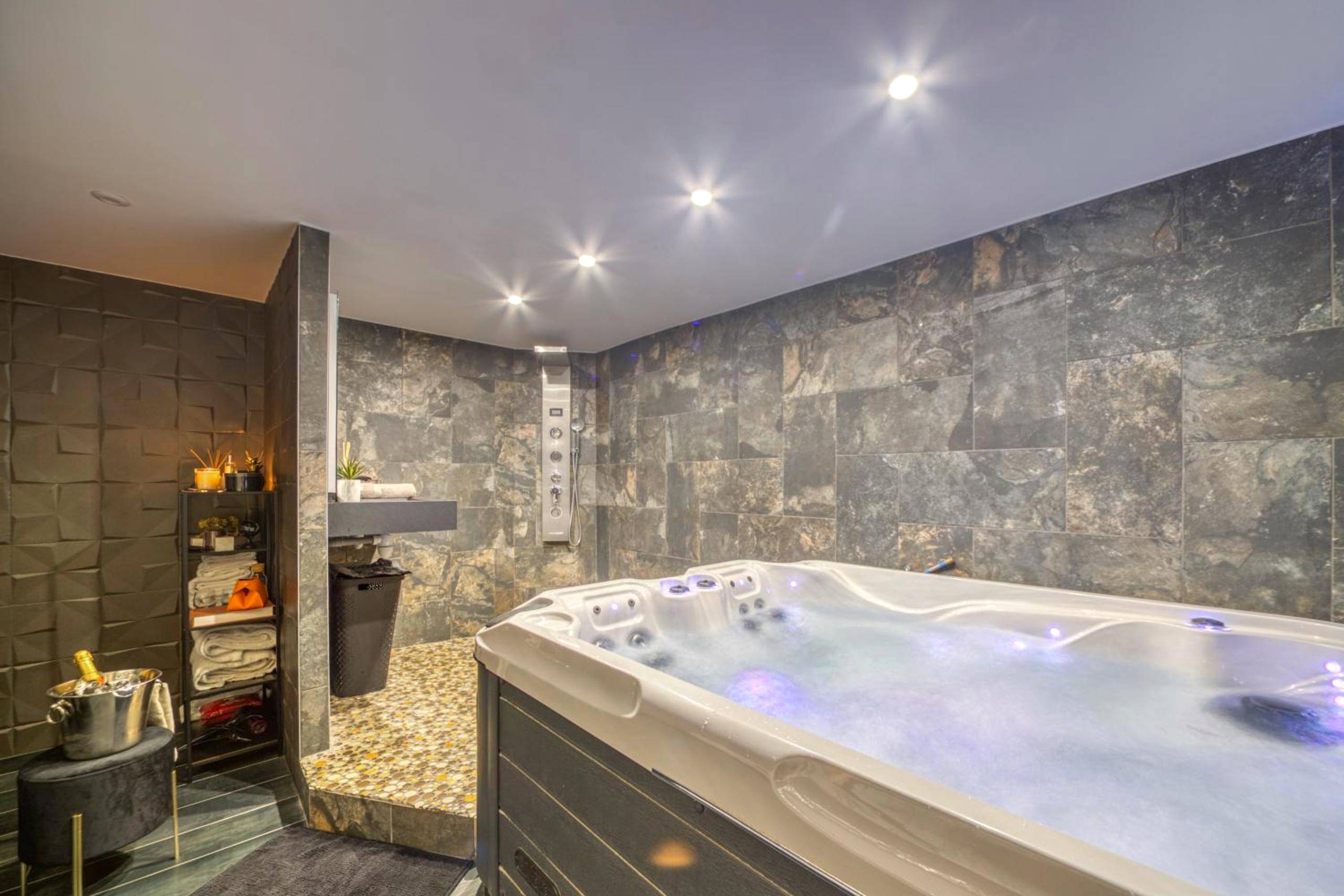 Photo du logement - L'Eden Love - Jacuzzi / Sauna