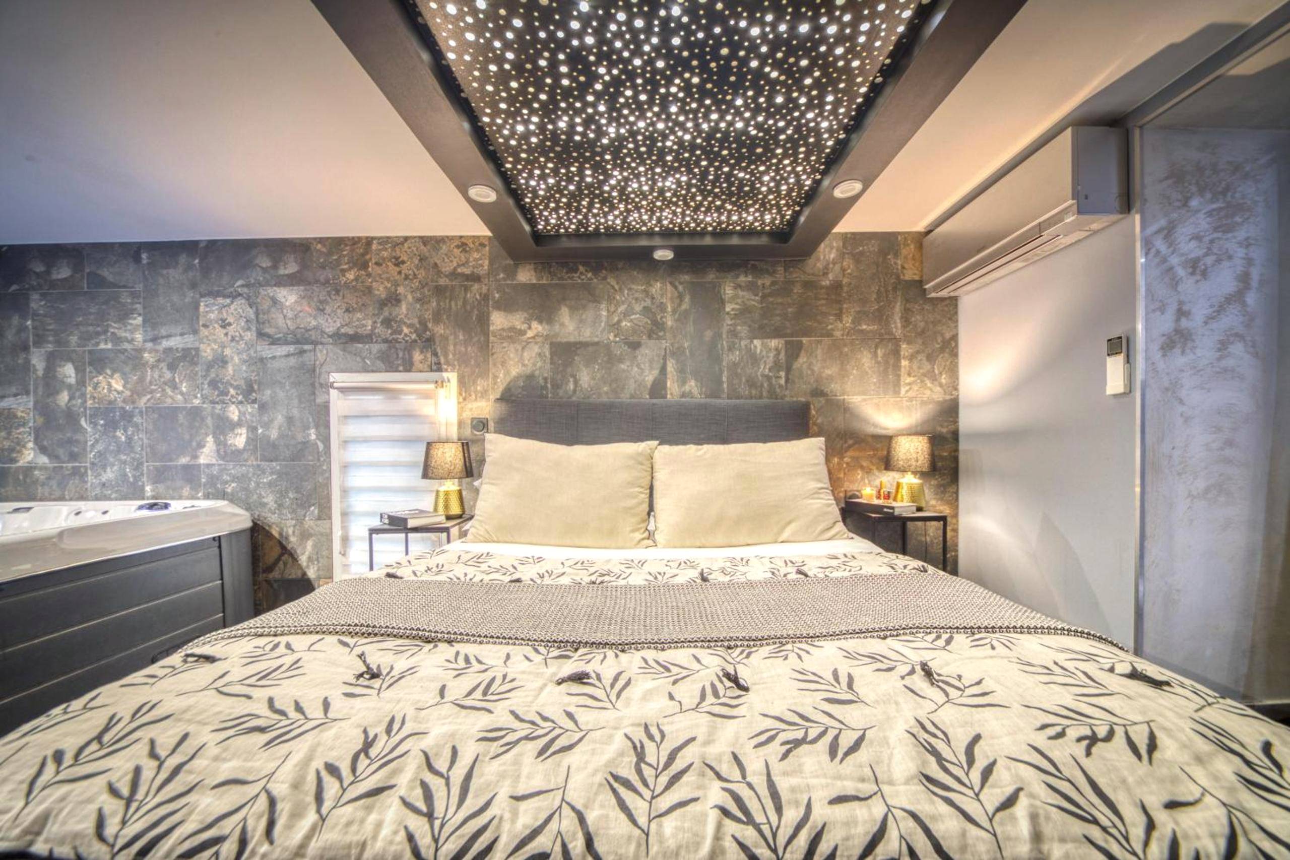 Photo du logement - L'Eden Love - Jacuzzi / Sauna - Grenoble