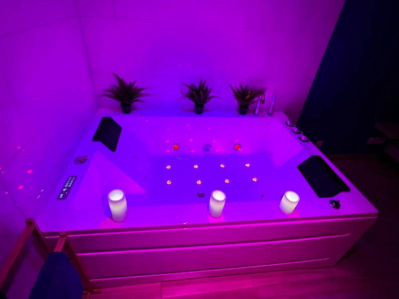 Photo du logement - EDEN SUITE - Jacuzzi - Parking - Clim by Narbana