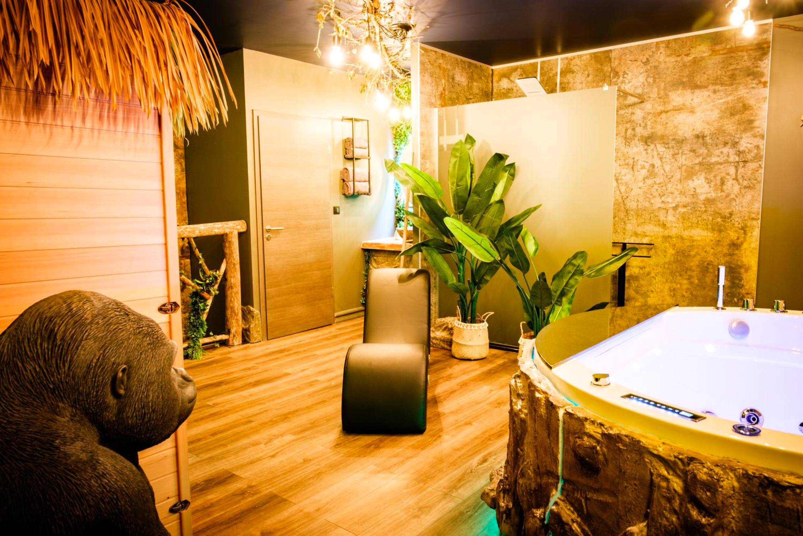 Autre vue interieure - L'Éden Tropical love room - Breuches