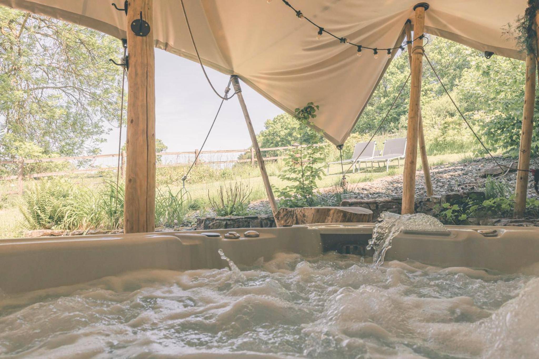 Photo du logement - Romantic Getaway - Sauna and Jacuzzi - El Clandestino