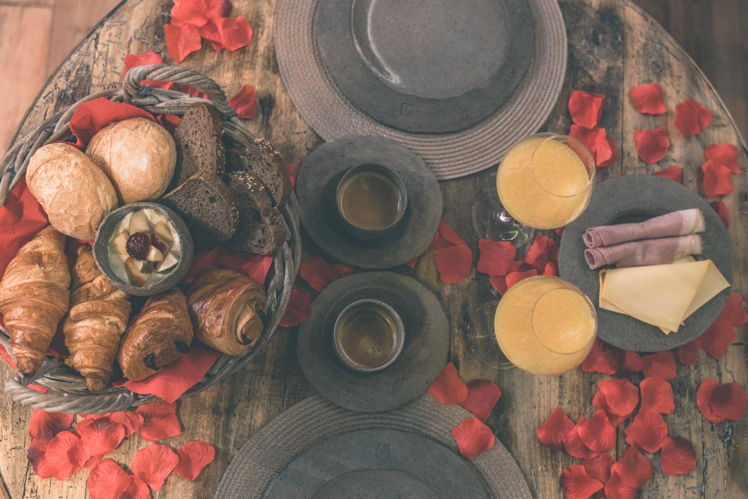 Photo du logement - Romantic Getaway - Sauna and Jacuzzi - El Clandestino