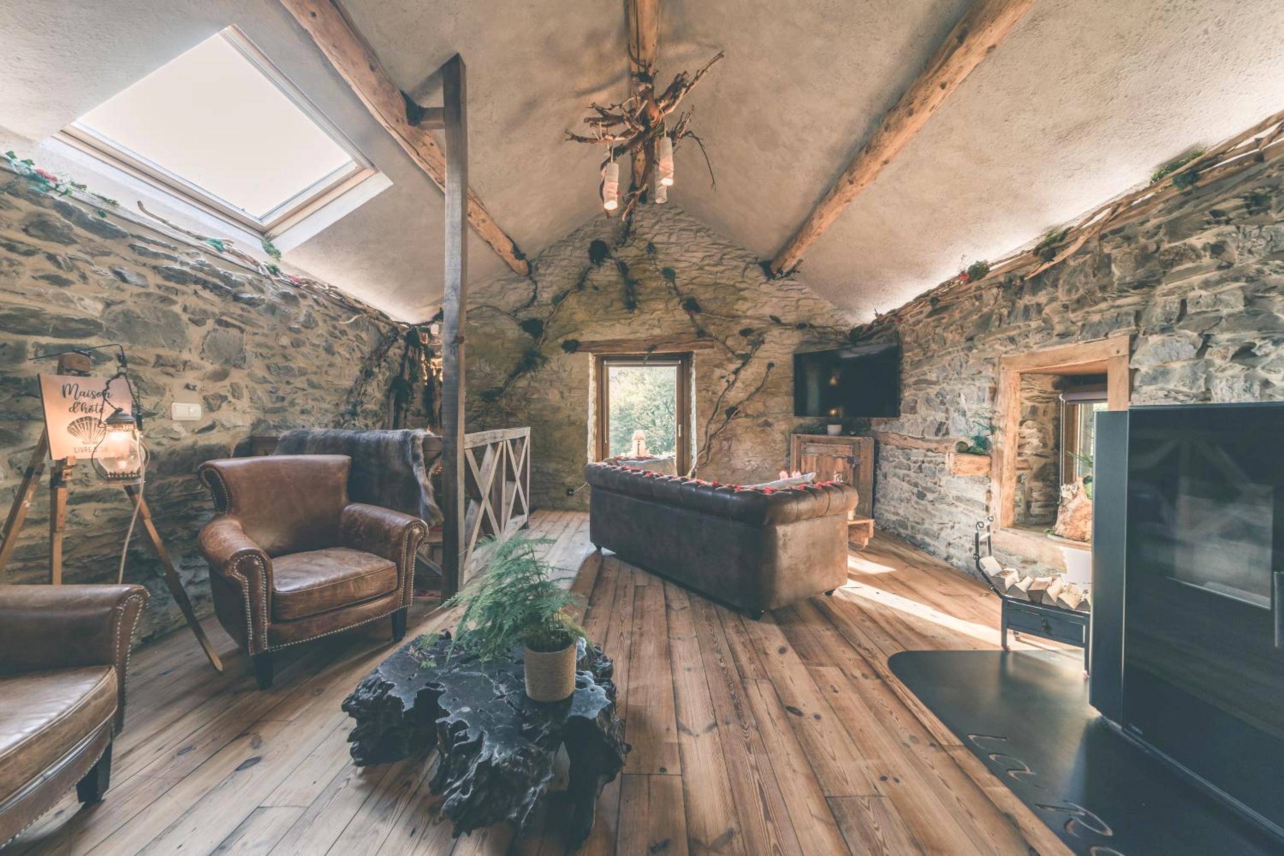 Photo du logement - Romantic Getaway - Sauna and Jacuzzi - El Clandestino