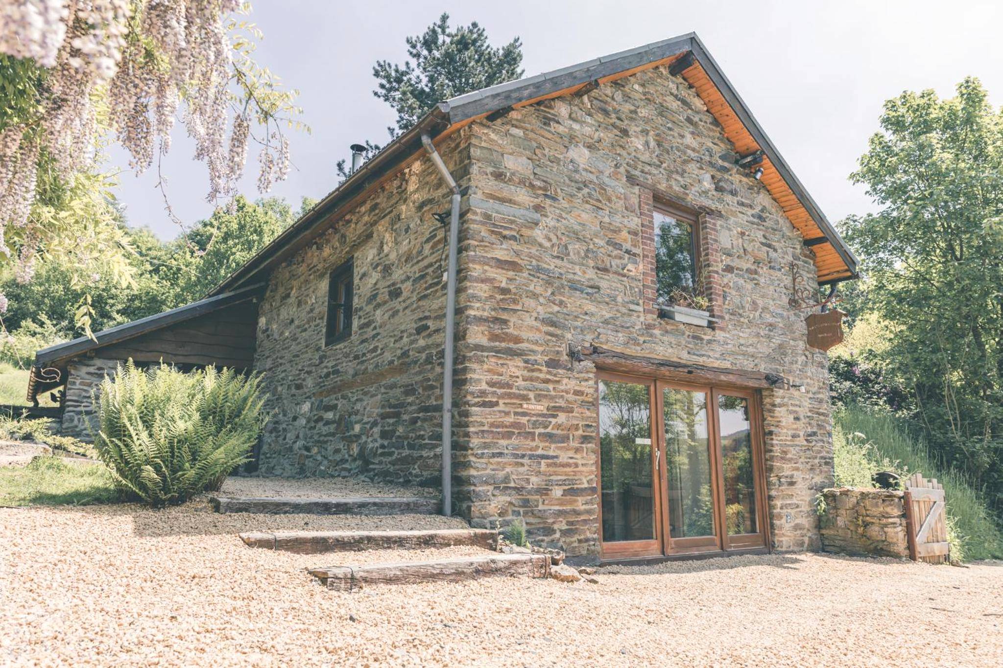 Photo du logement - Romantic Getaway - Sauna and Jacuzzi - El Clandestino - Saint - Père