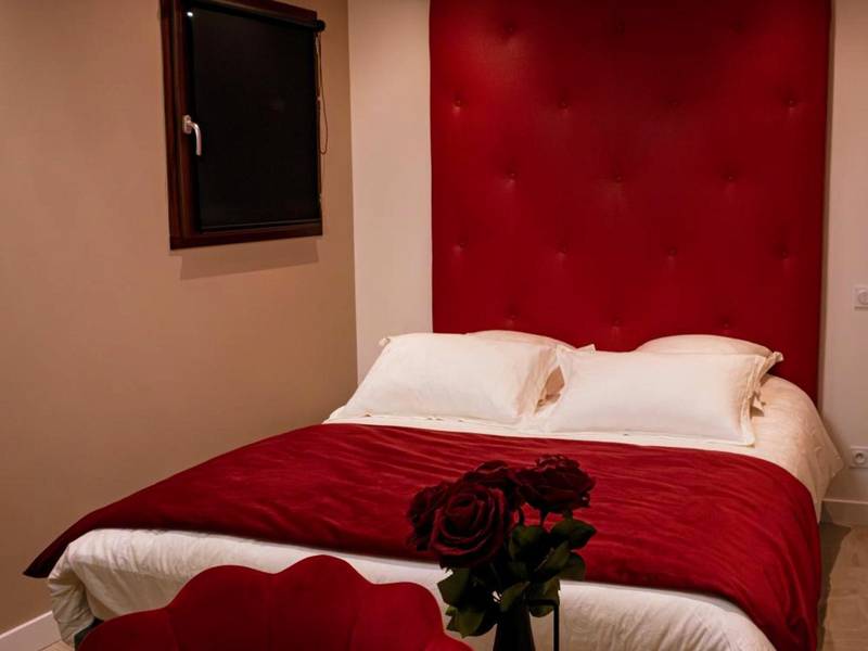 Photo du logement - ELÉGANCE & SPA - chambre d'hôtes avec sauna et jacuzzi privatif