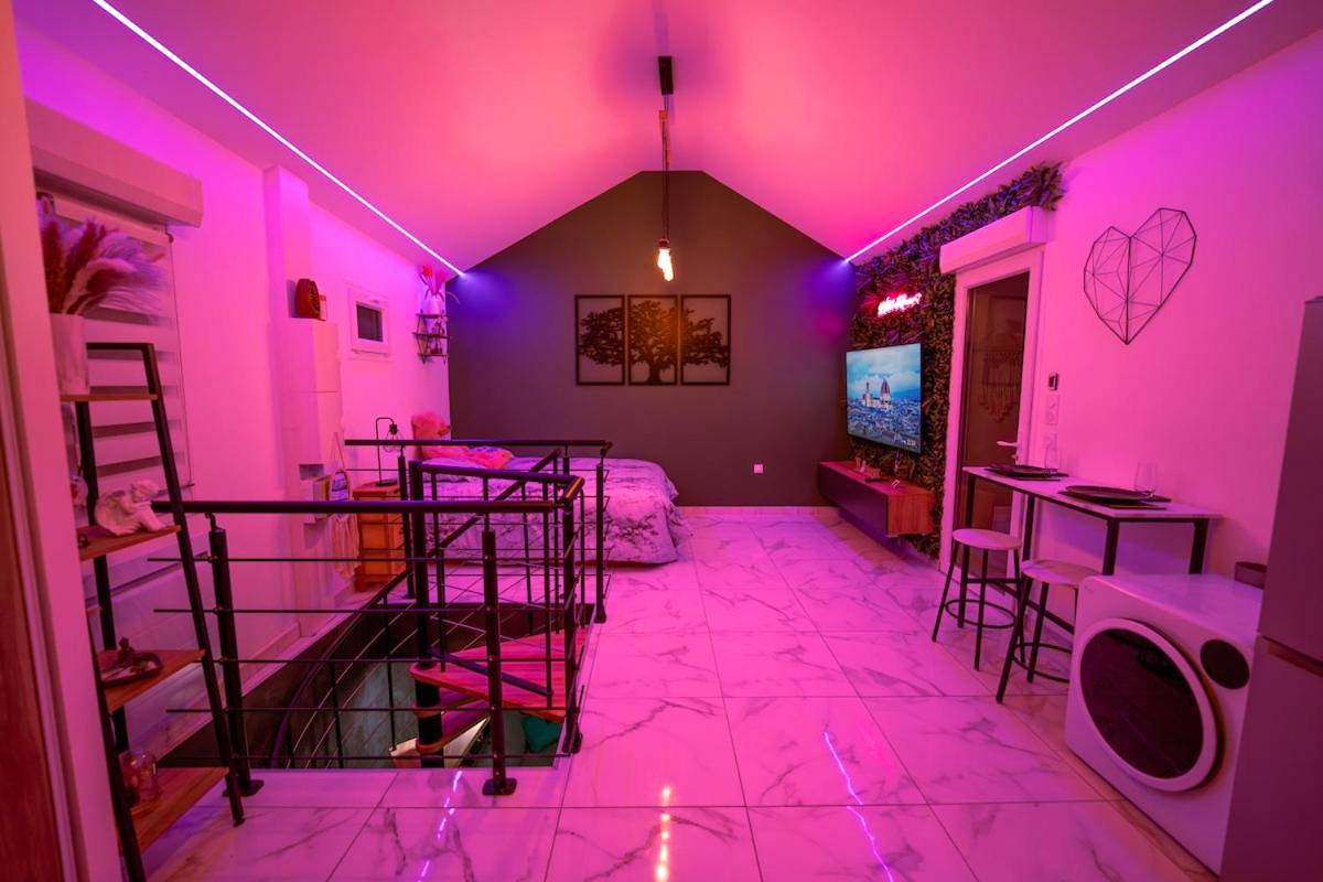 Vue du logement - L'Elixir d'Amour Love Room proche Disneyland