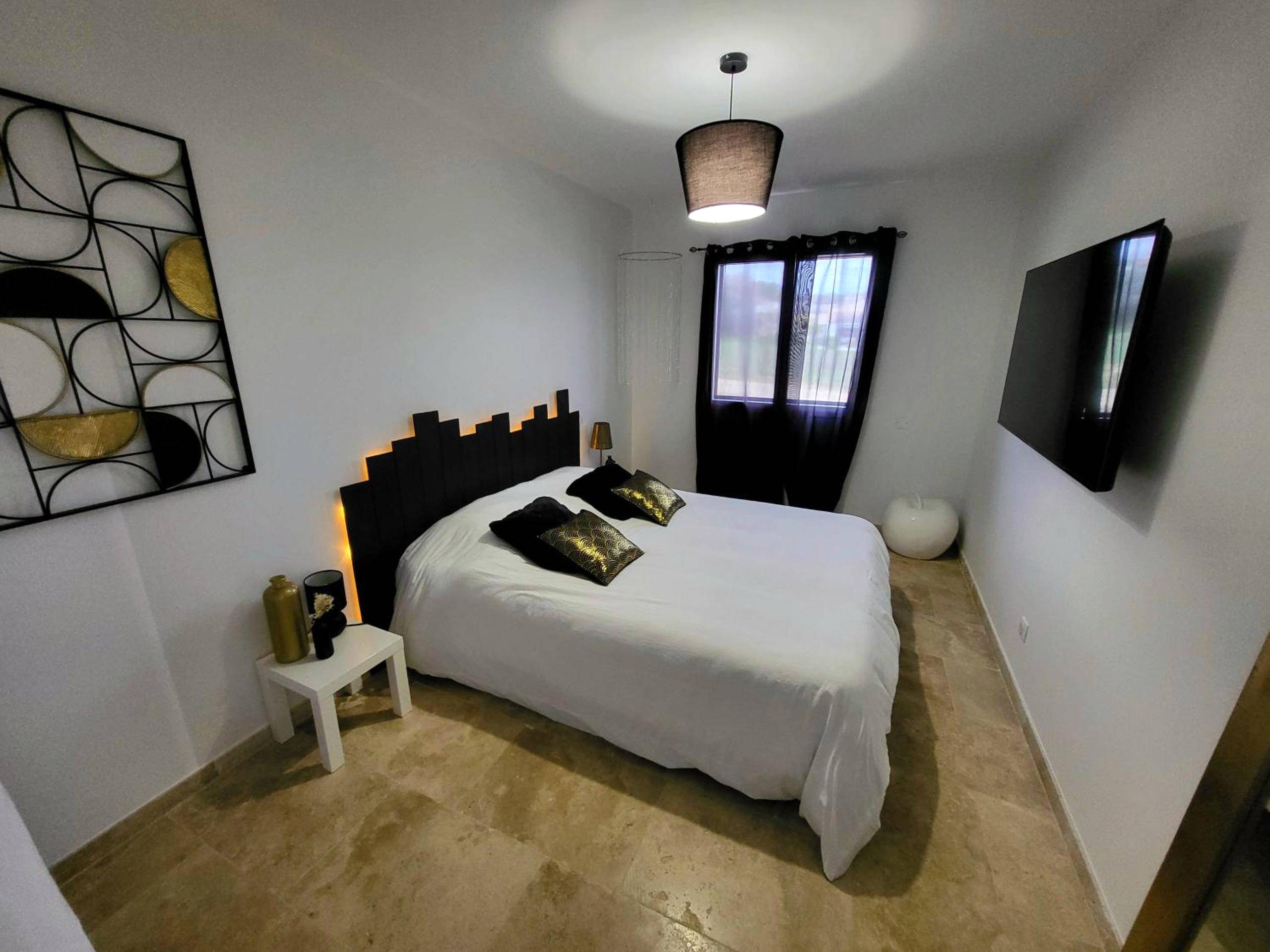 Vue interieure - Gîte de charme L'Escale Des Sens sauna et jacuzzi privé sud Ardéche