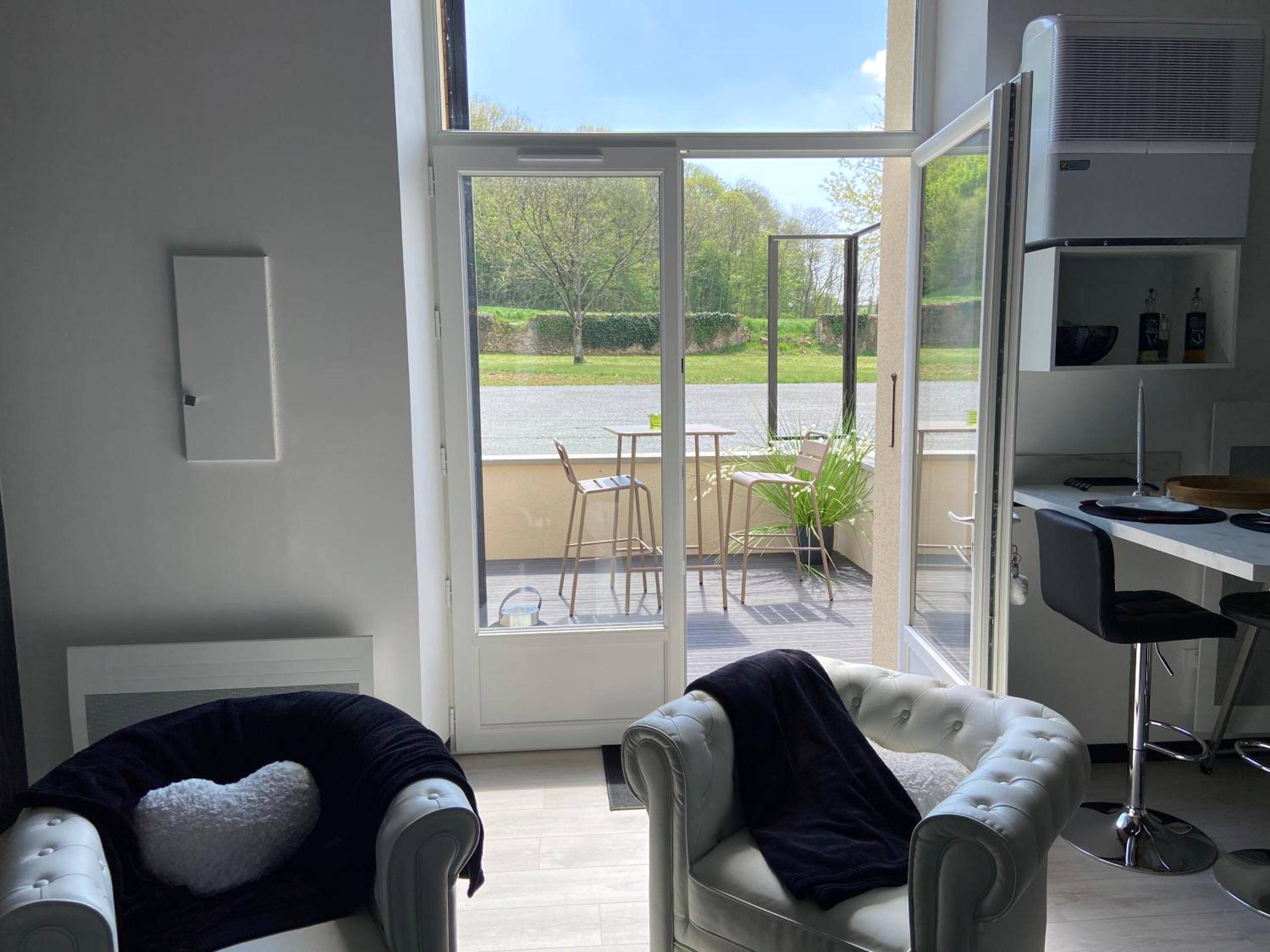 Photo du logement - L escapade amoureuse - Neuville - sur - Sarthe