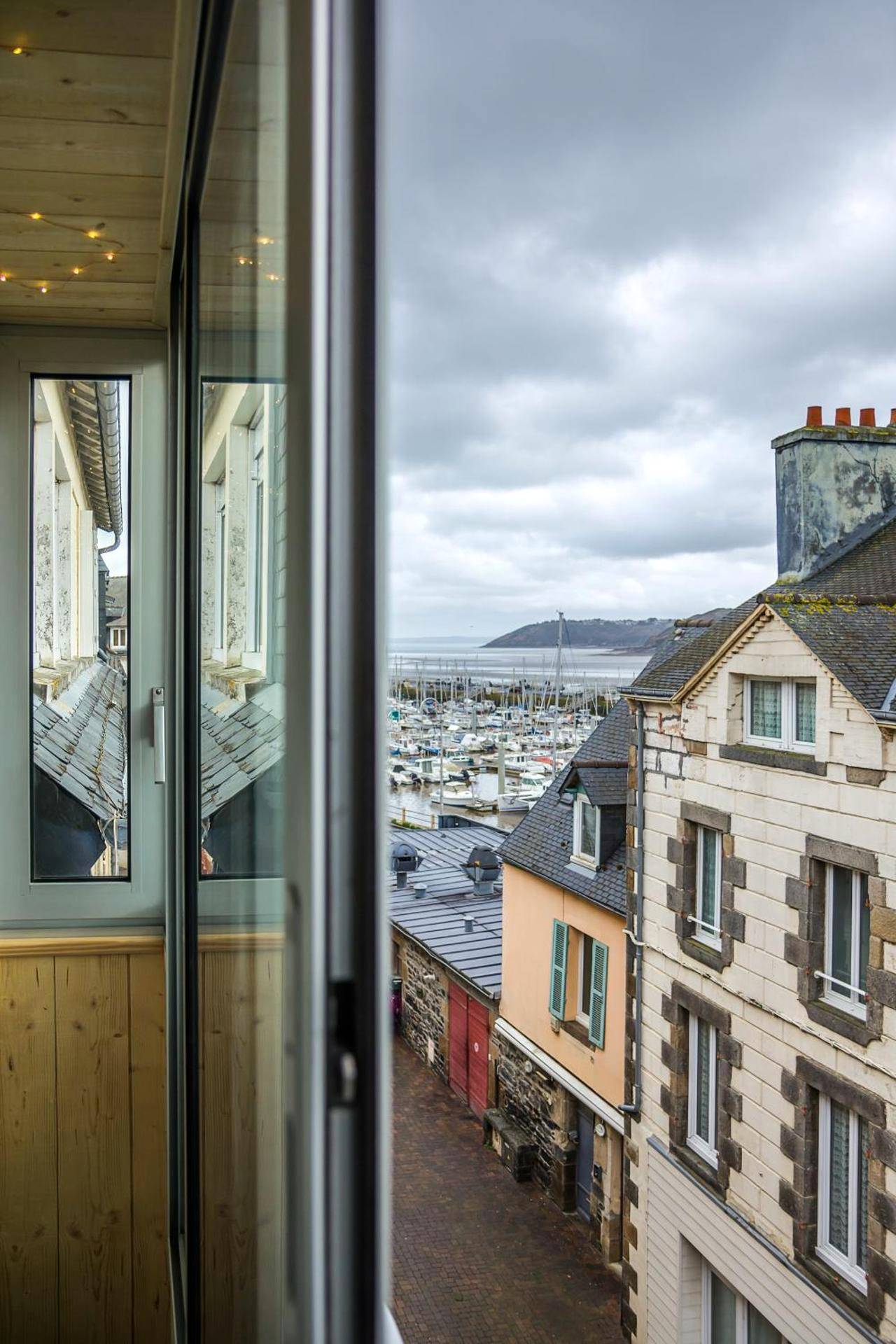 Photo du logement - Escapade en Bord de mer avec Sauna et Spa Privés