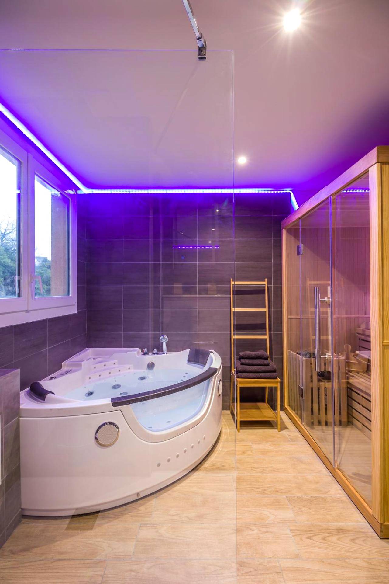 Photo du logement - Escapade en Bord de mer avec Sauna et Spa Privés