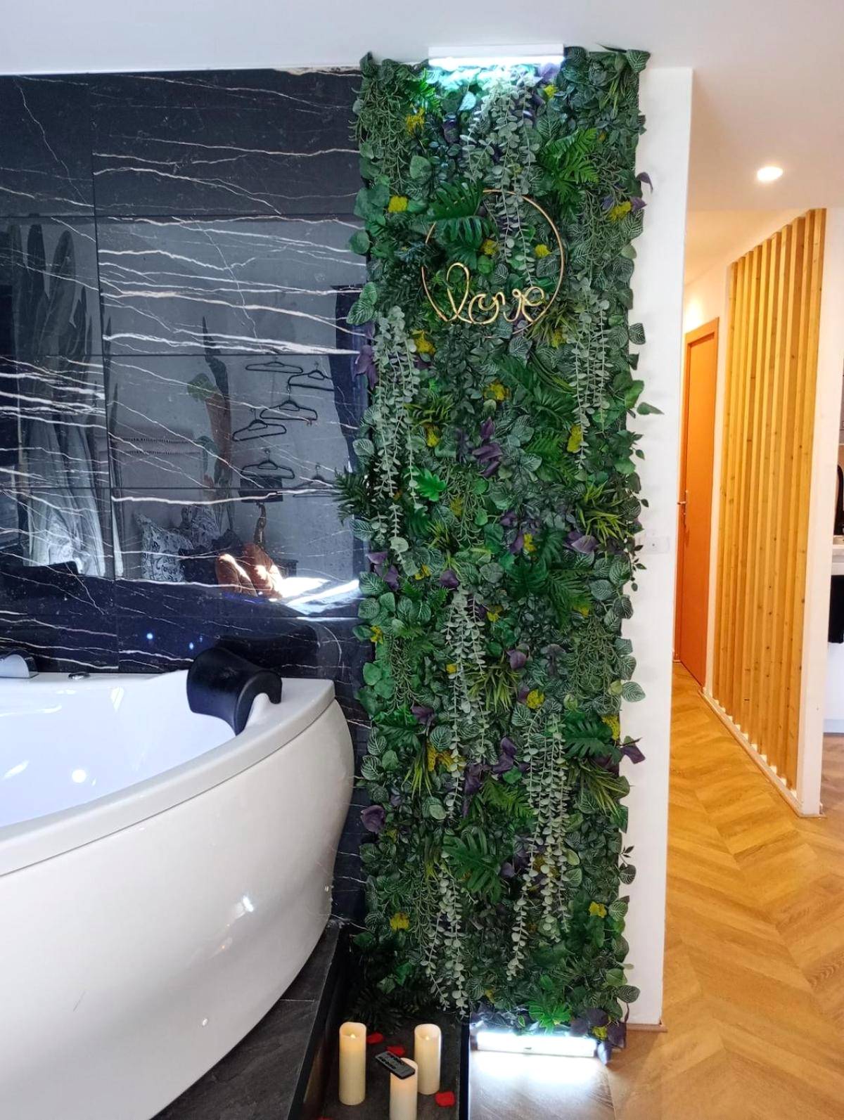 Photo du logement - Spa - Sauna - Ciel de pluie tropicale - Champagne Nuit Romantique - Escapade Mâconnaise