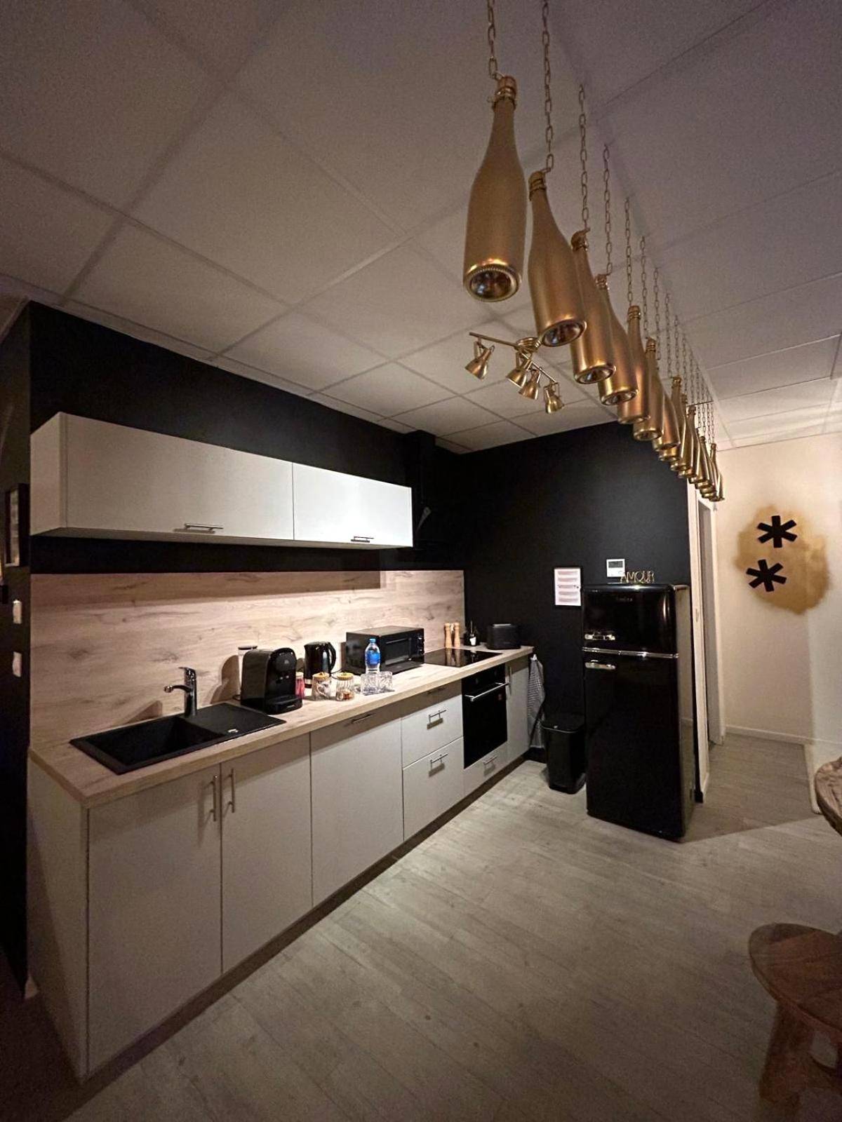 Photo du logement - L'escapade sensuelle - la love room d'Epernay