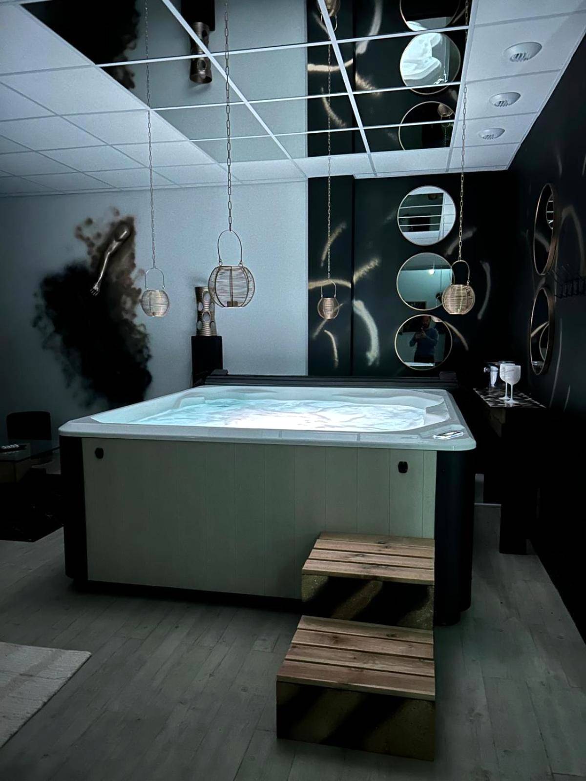 Photo du logement - L'escapade sensuelle - la love room d'Epernay