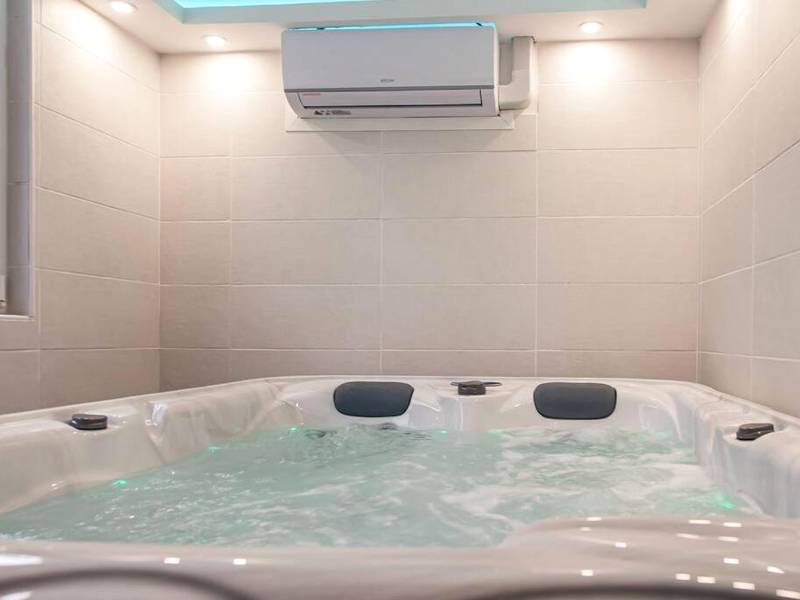 Photo du logement - L'Escapade - Hypercentre - Spa - parking privé - tout équipé