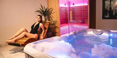 Espace bien - être avec jacuzzi et sauna infrarouge - Espace évasions Loft Kis LOVE ROOM