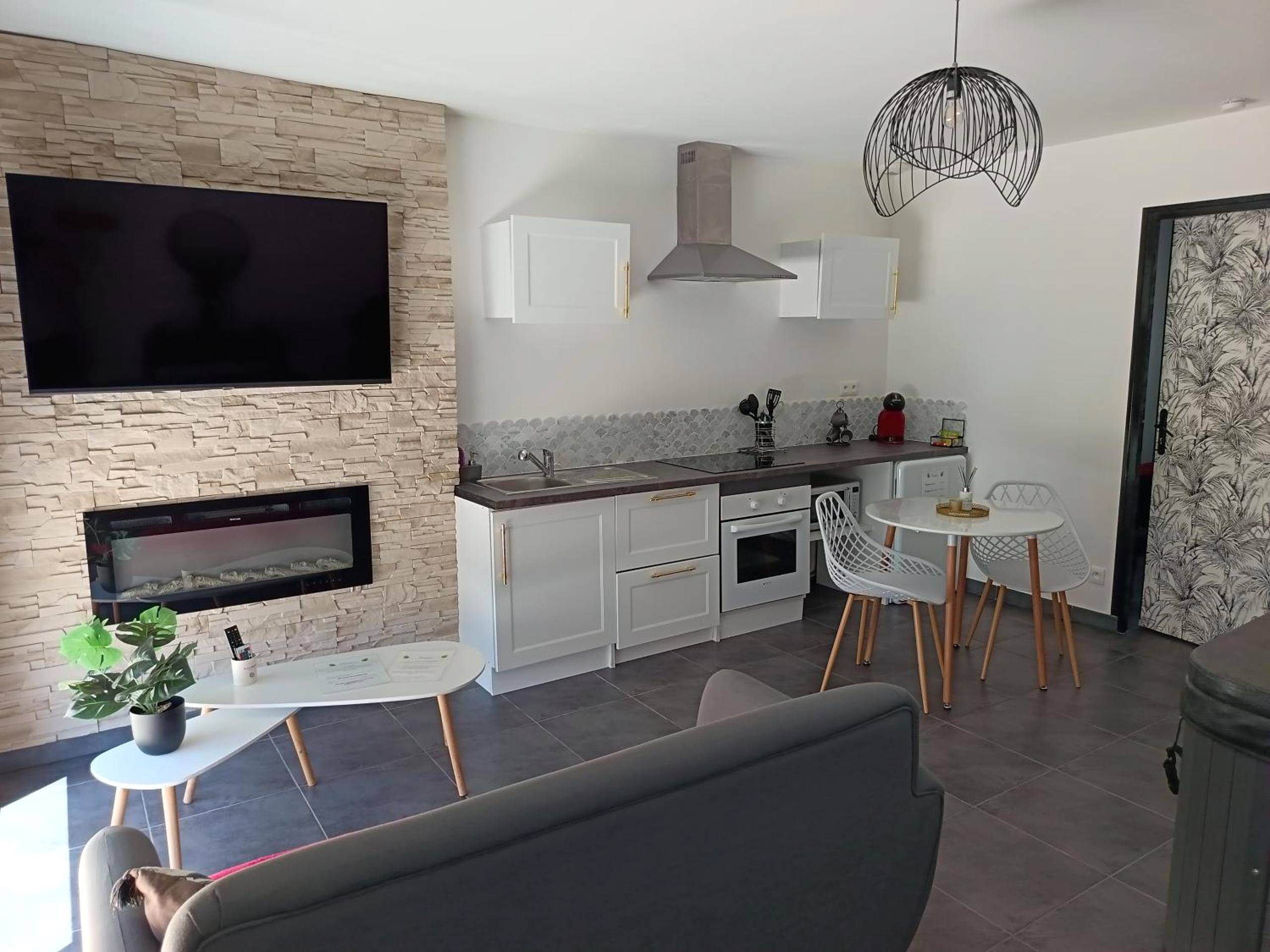 Photo du logement - Évasion romantique avec jacuzzi intérieur