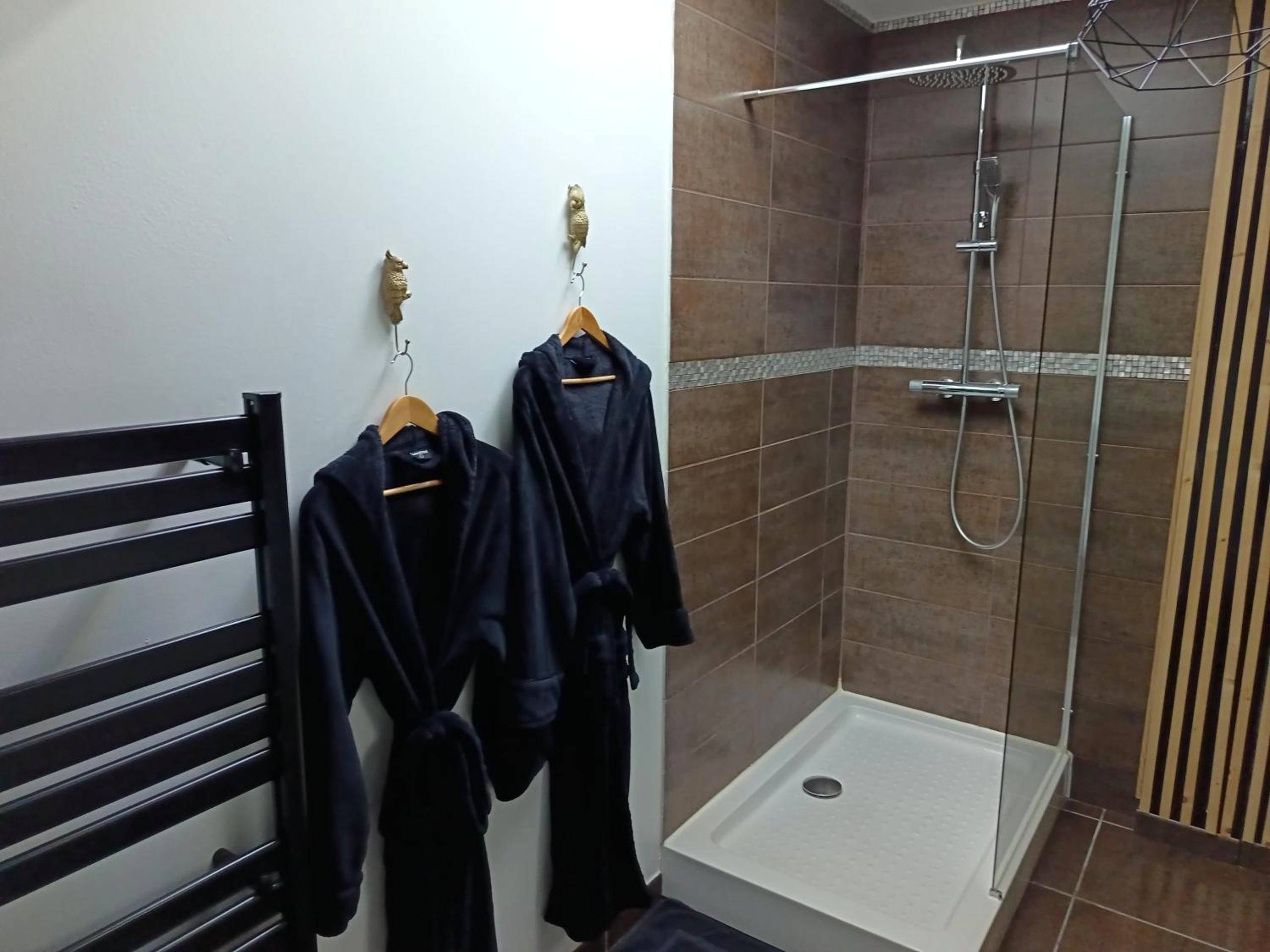 Photo du logement - Évasion romantique avec jacuzzi intérieur