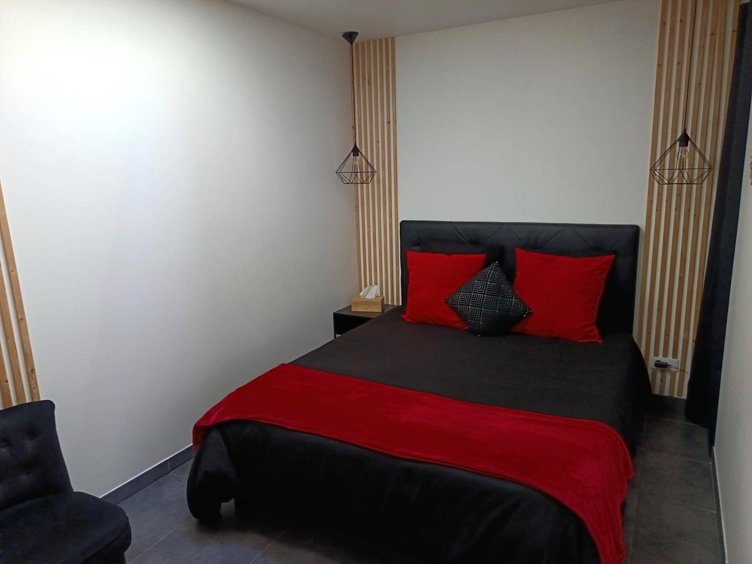 Photo du logement - Évasion romantique avec jacuzzi intérieur