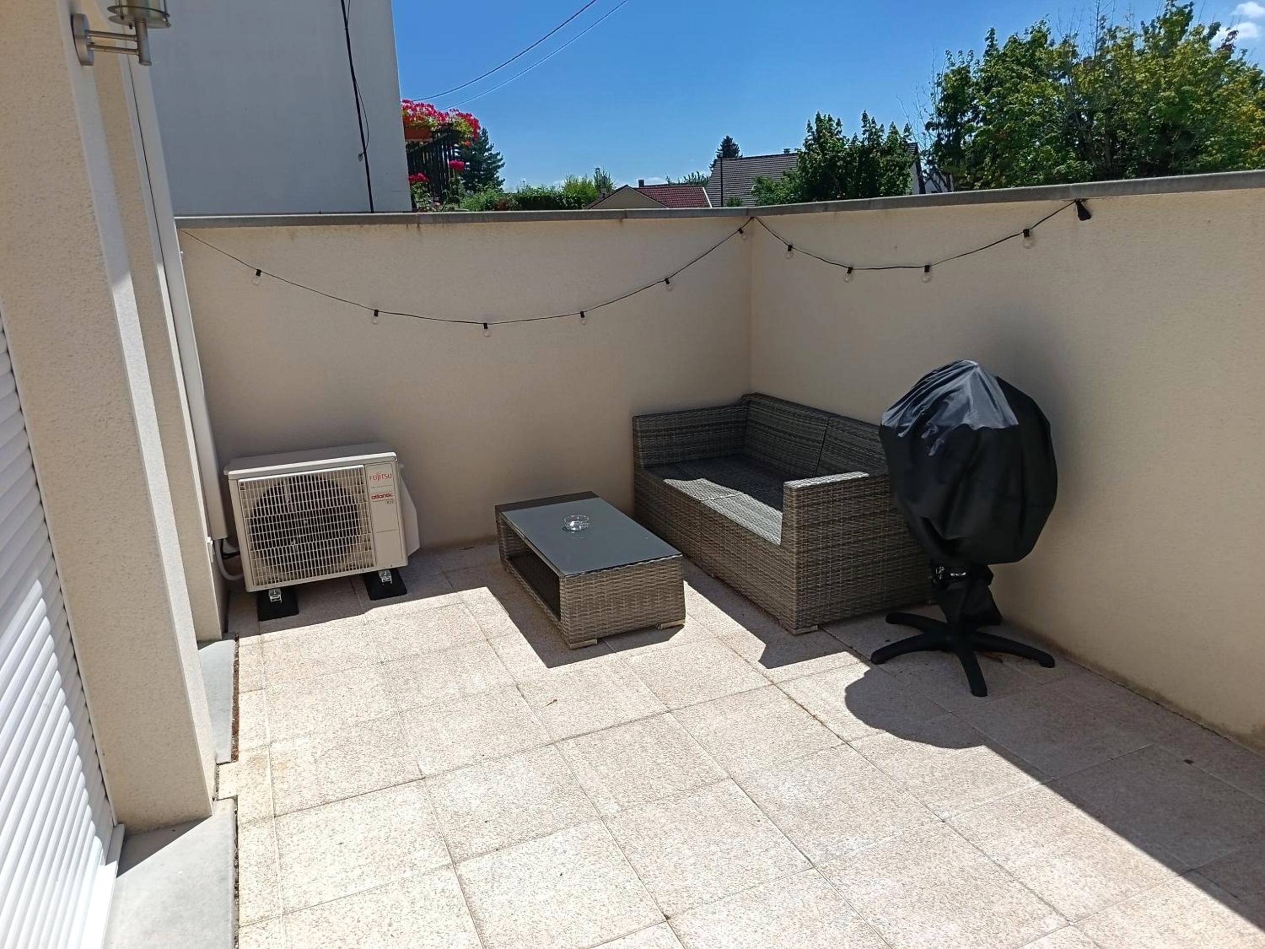 Photo du logement - Évasion romantique avec jacuzzi intérieur - Rosières - près - Troyes