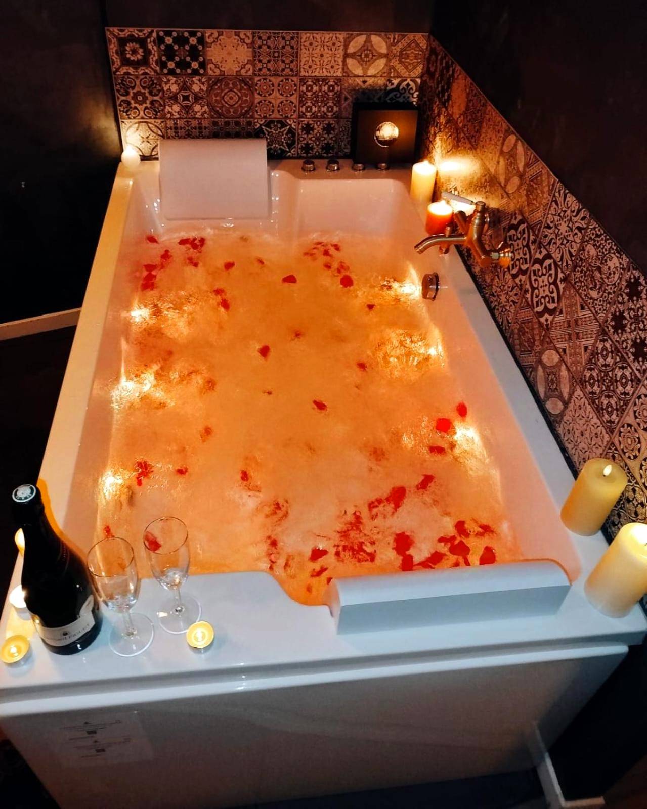 Photo du logement - L'Evasion Scandinave, SPA XXL, Écran cinéma, Lit king size, day use, 10 min centre