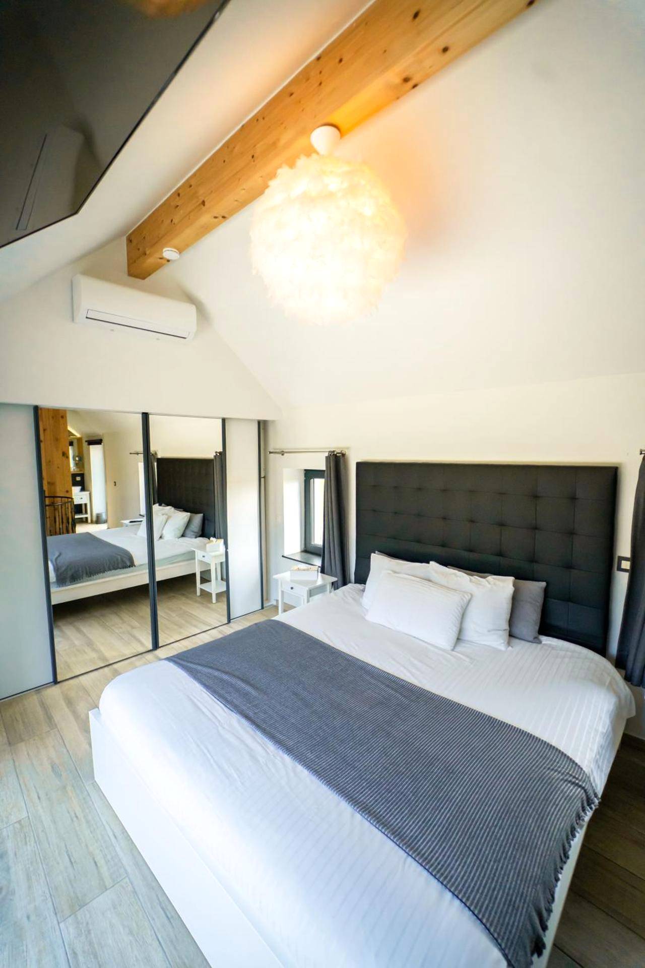 Photo du logement - Le Fermage - logement avec piscine, sauna et jacuzzi - Vienne