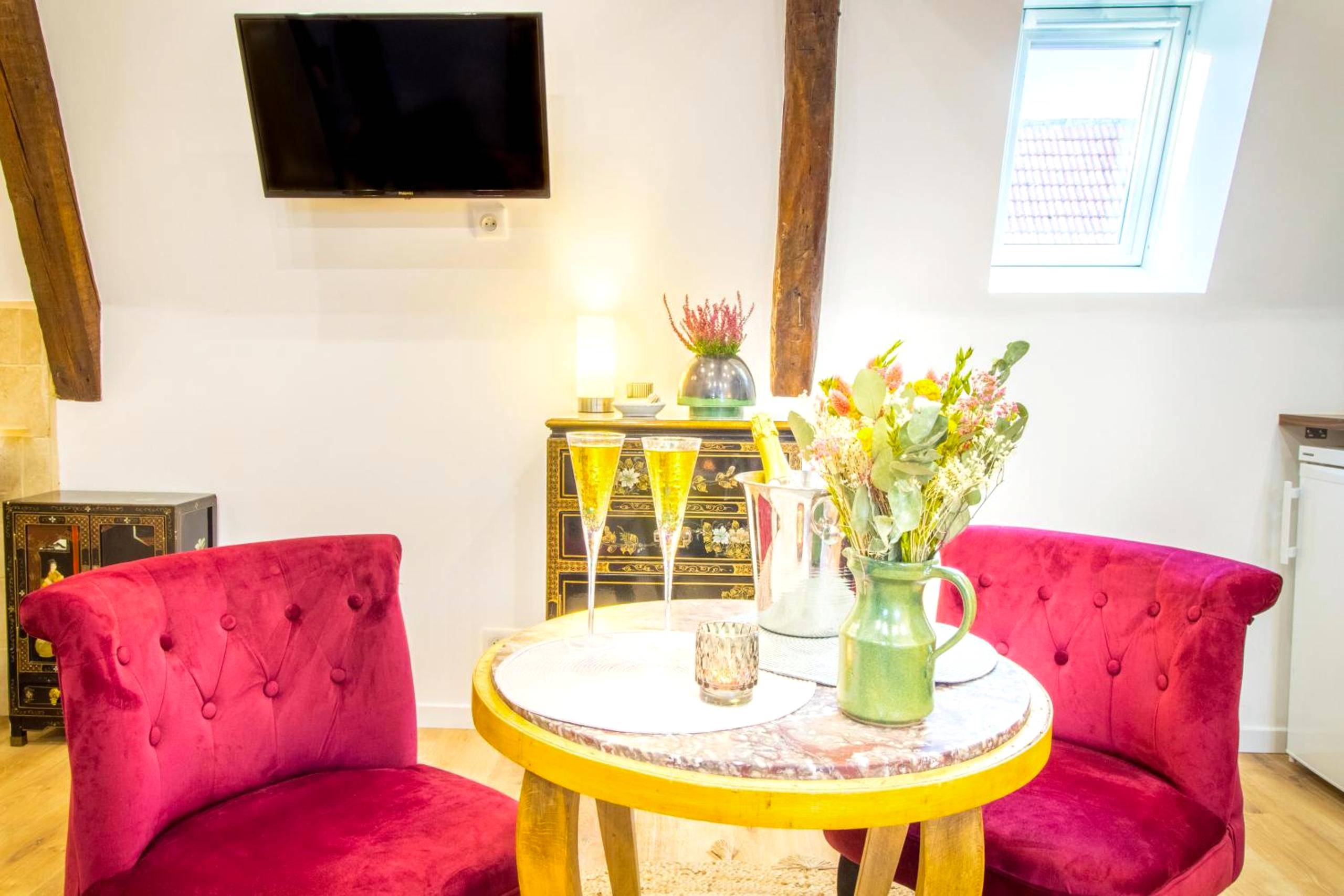 Vue du logement - Jacuzzi® - La petite Romantique - FloBNB