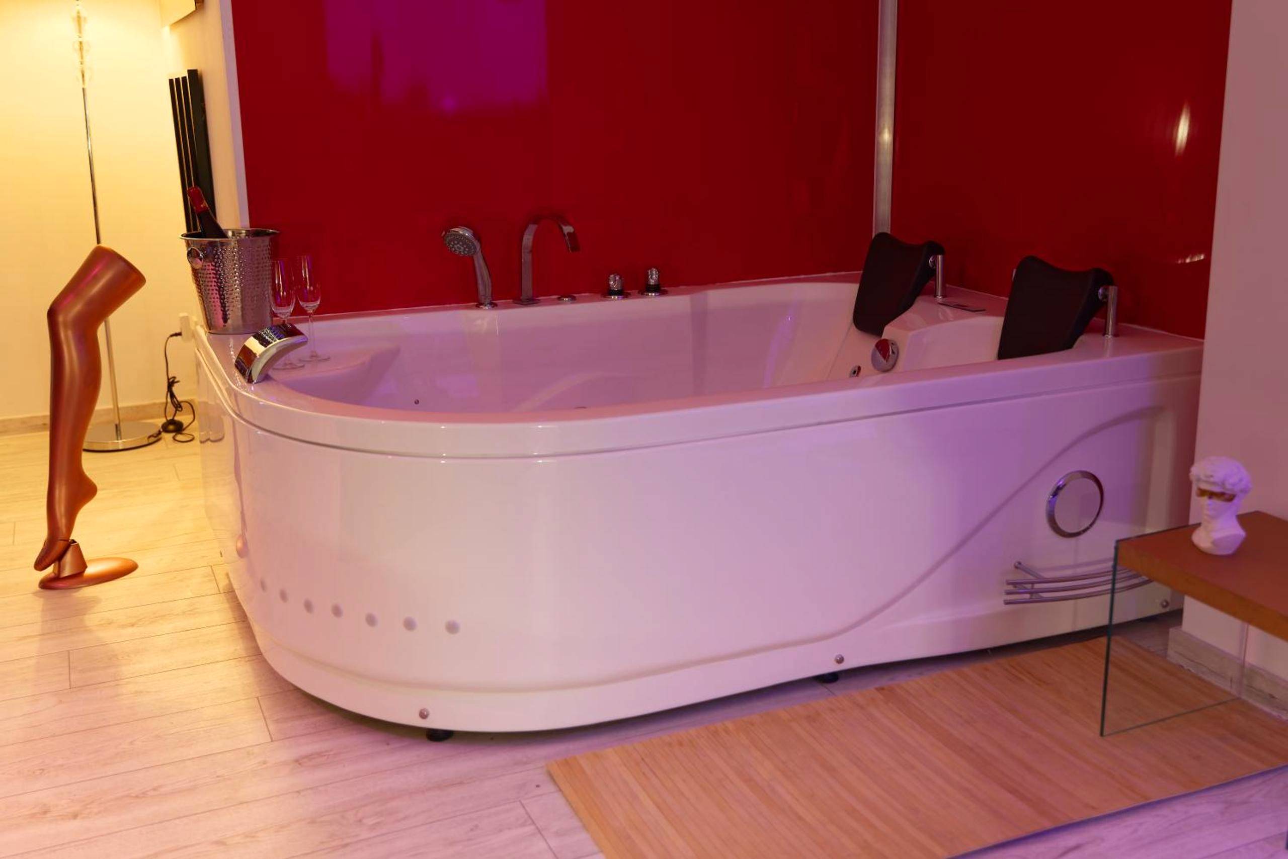 Photo du logement - Suite Les Folies Douces & Spa BY NANCYINTIMELOUNGE - Nancy