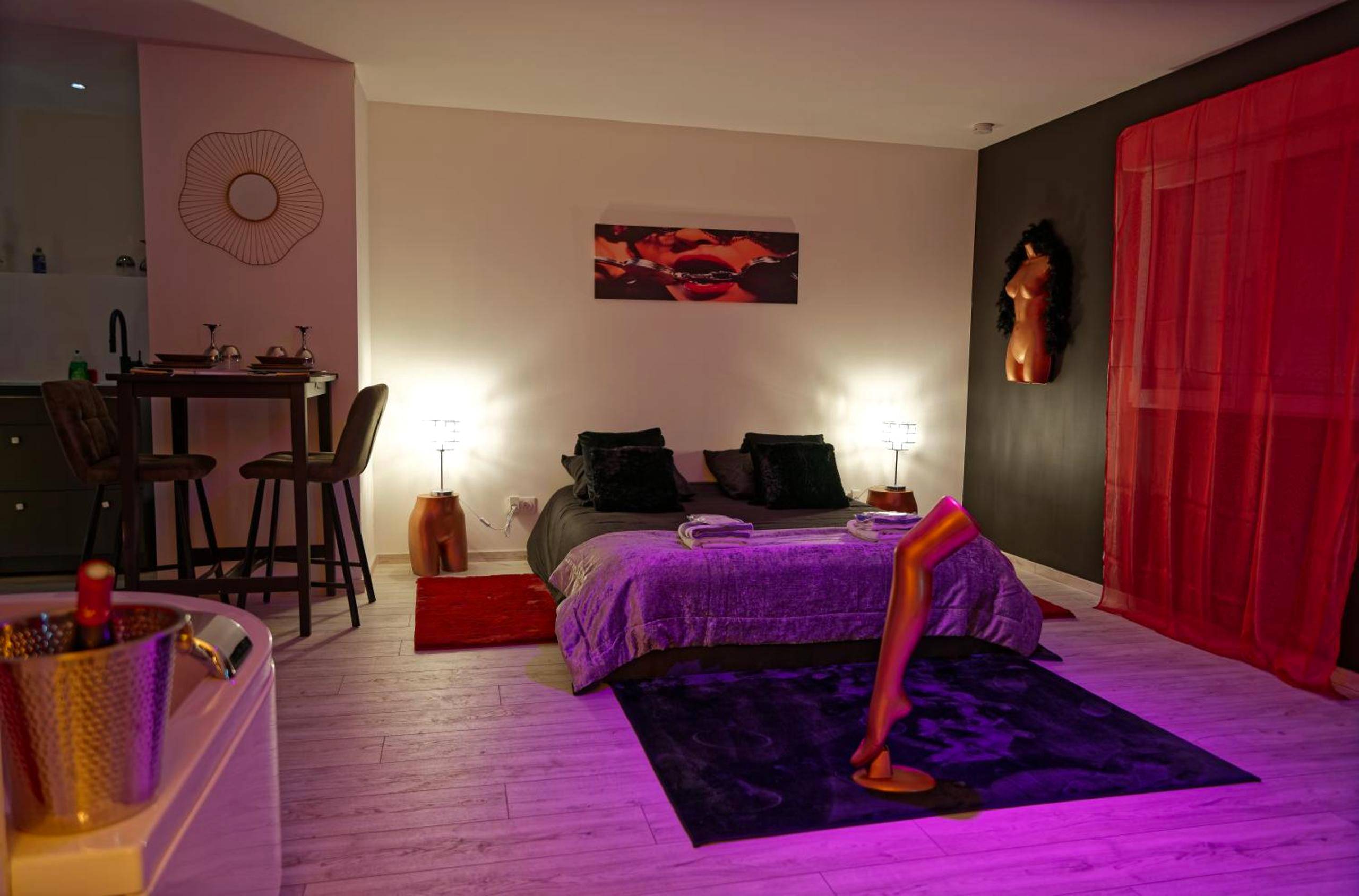 Photo du logement - Suite Les Folies Douces & Spa BY NANCYINTIMELOUNGE - Nancy