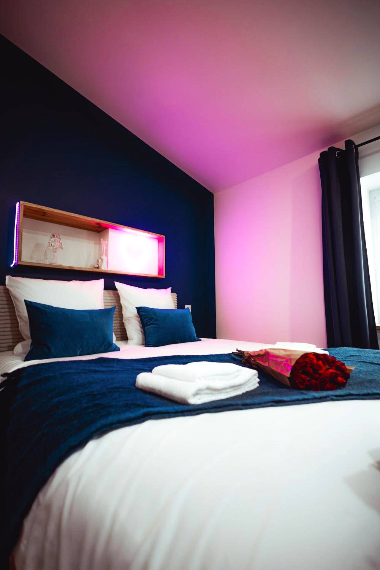 Photo du logement - FRENCH KlSS - Love Room by PRIM0 C0NCIERGERIE