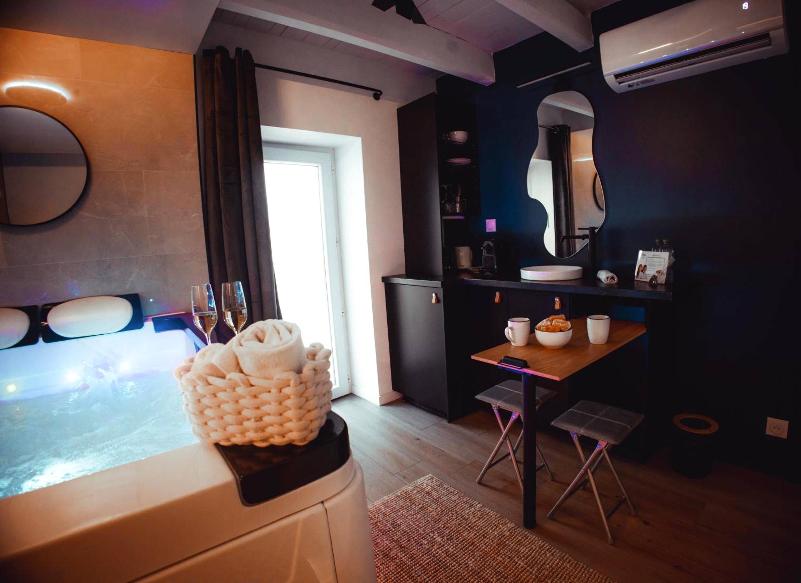 Vue du logement - FRENCH KlSS - Love Room by PRIM0 C0NCIERGERIE