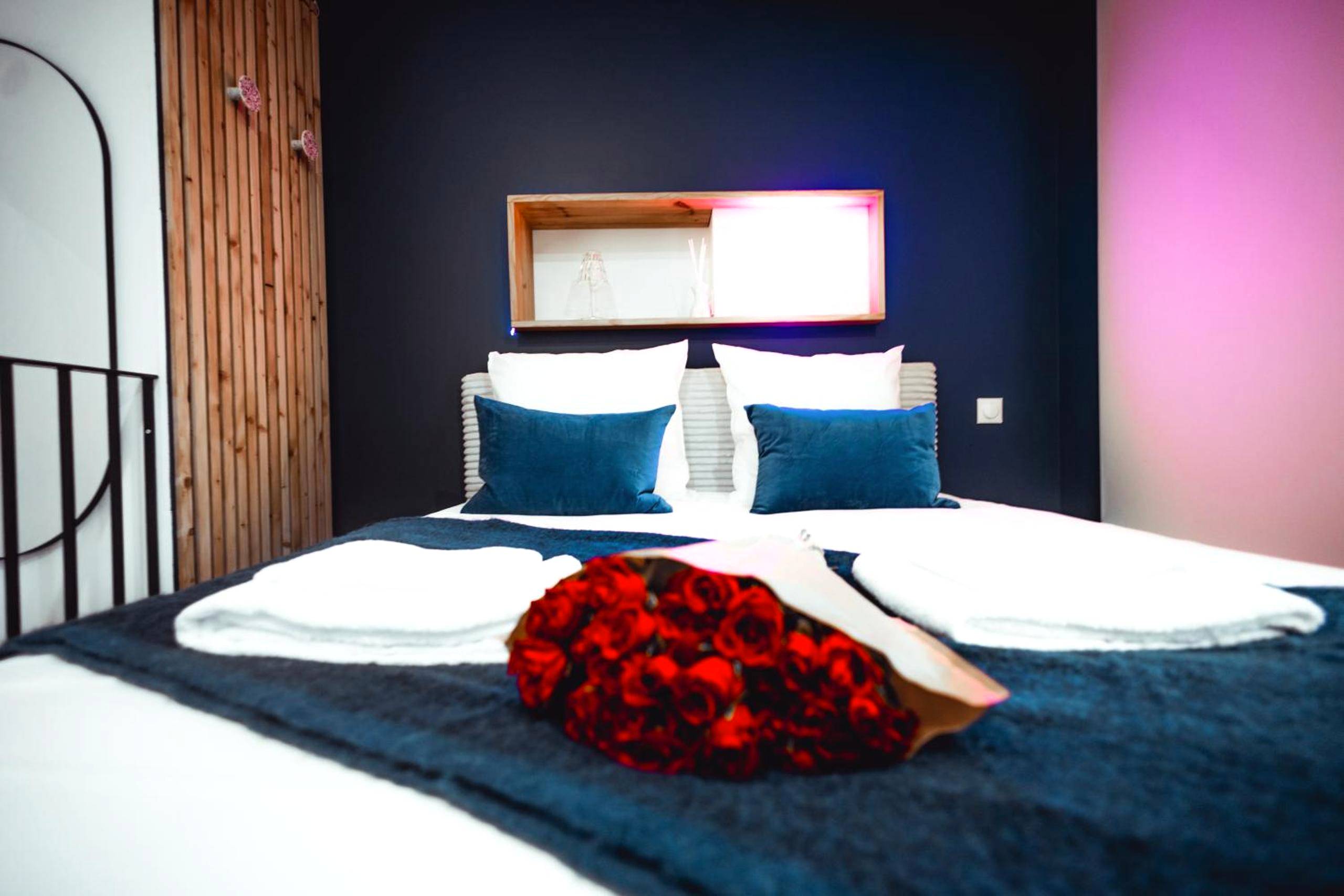 Photo du logement - FRENCH KlSS - Love Room by PRIM0 C0NCIERGERIE