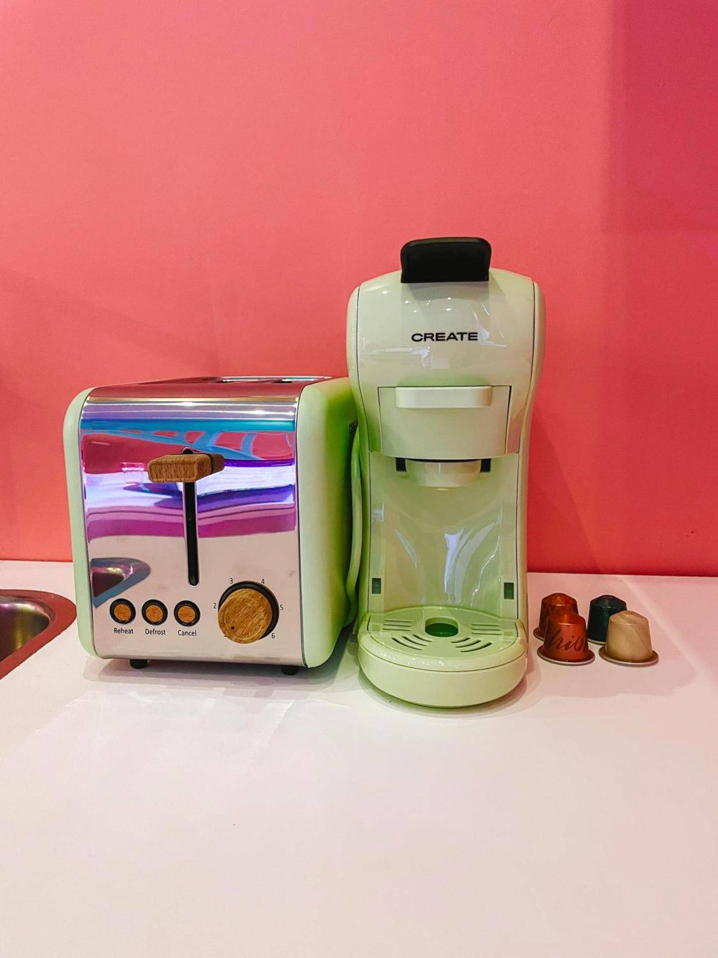 Machine à café et grille - pain vintage - Funky House SPA - Jacuzzi - Salle de cinéma & Netflix - Billard - Nintendo...