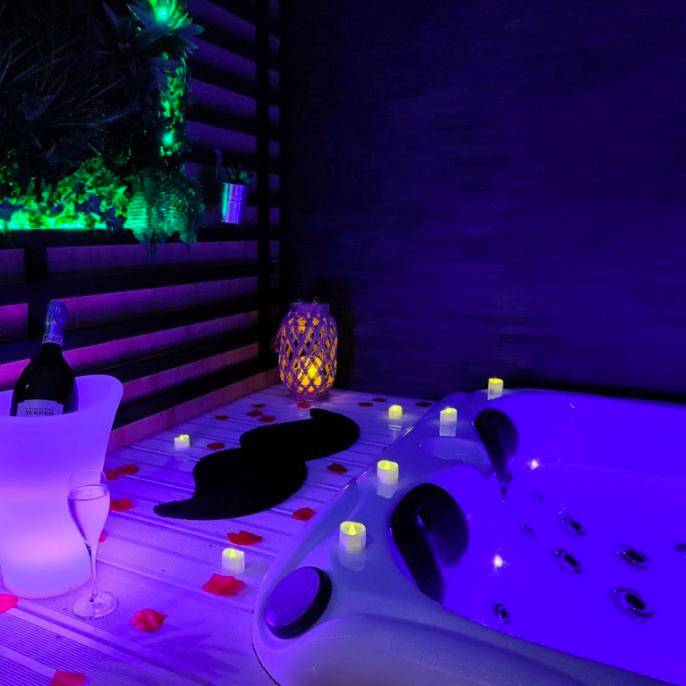 Vue principale - Love Room Brive - la - Gaillarde - La Gaillardise - love room - Spa & Sauna - Espace privatif