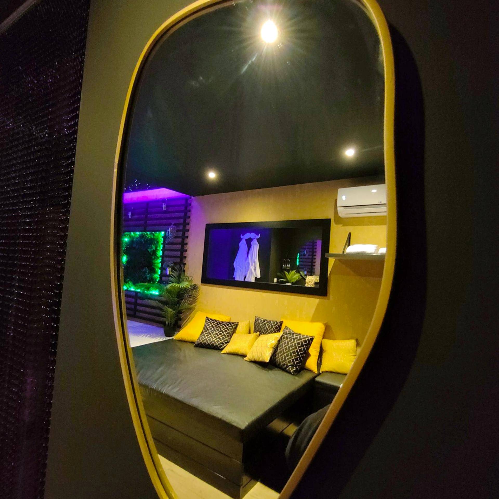 Photo du logement - La Gaillardise - love room - Spa & Sauna - Espace privatif - Brive - la - Gaillarde