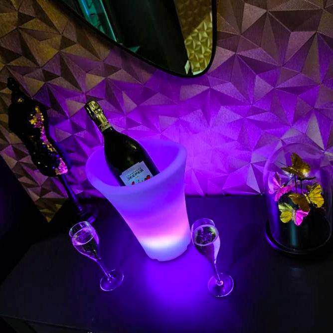 Photo du logement - La Gaillardise - love room - Spa & Sauna - Espace privatif