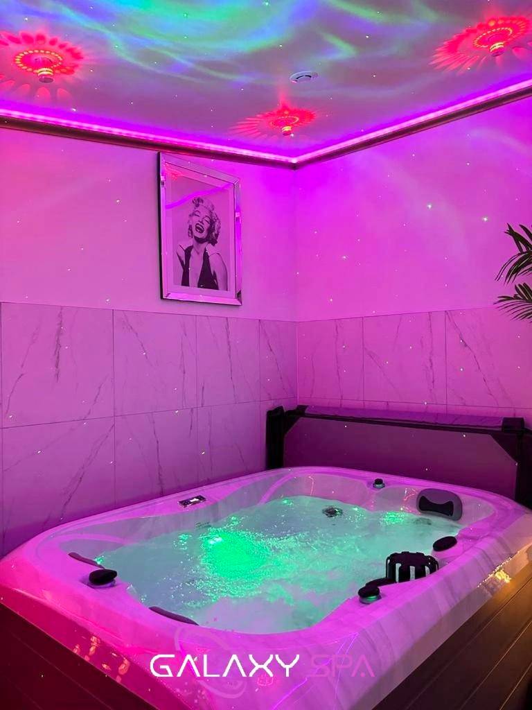 Photo du logement - GALAXY SPA - Suite Jupiter Jacuzzi Privatif - Champigneulles