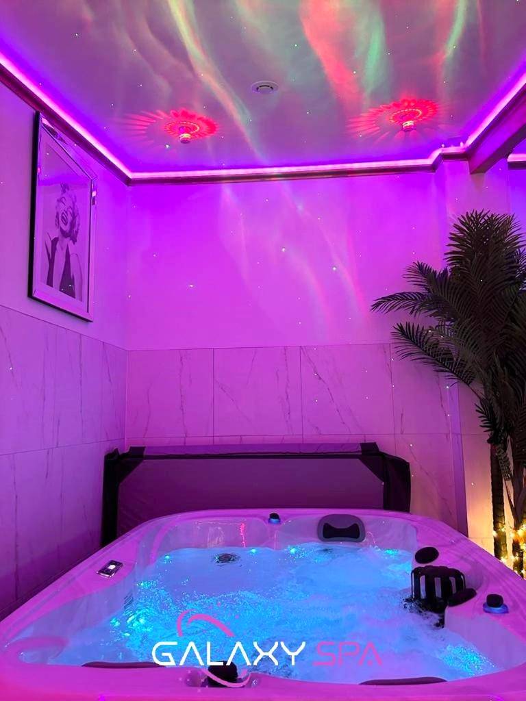 Photo du logement - GALAXY SPA - Suite Jupiter Jacuzzi Privatif