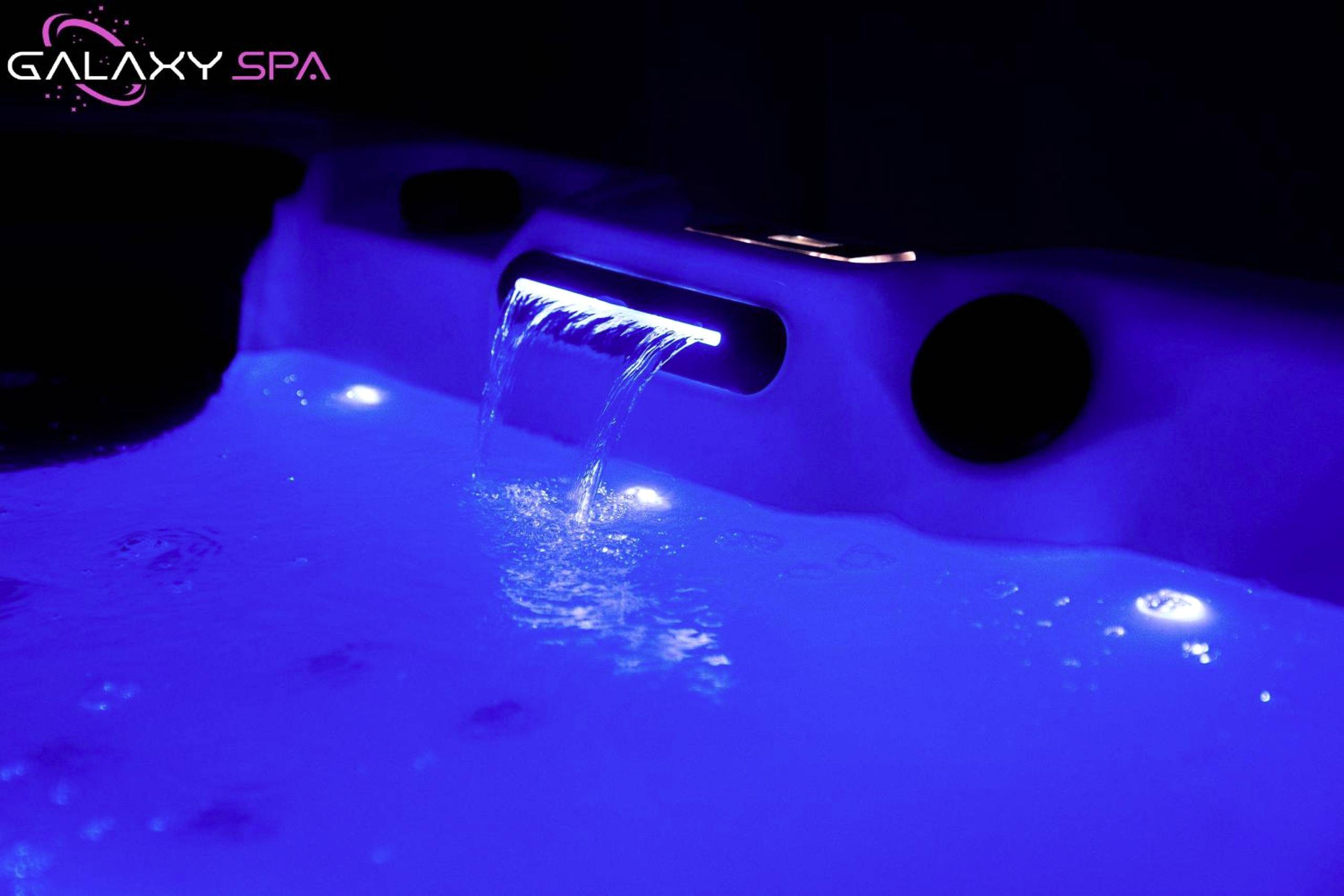 Photo du logement - GALAXY SPA - Suite Neptune Jacuzzi et Sauna Privatif