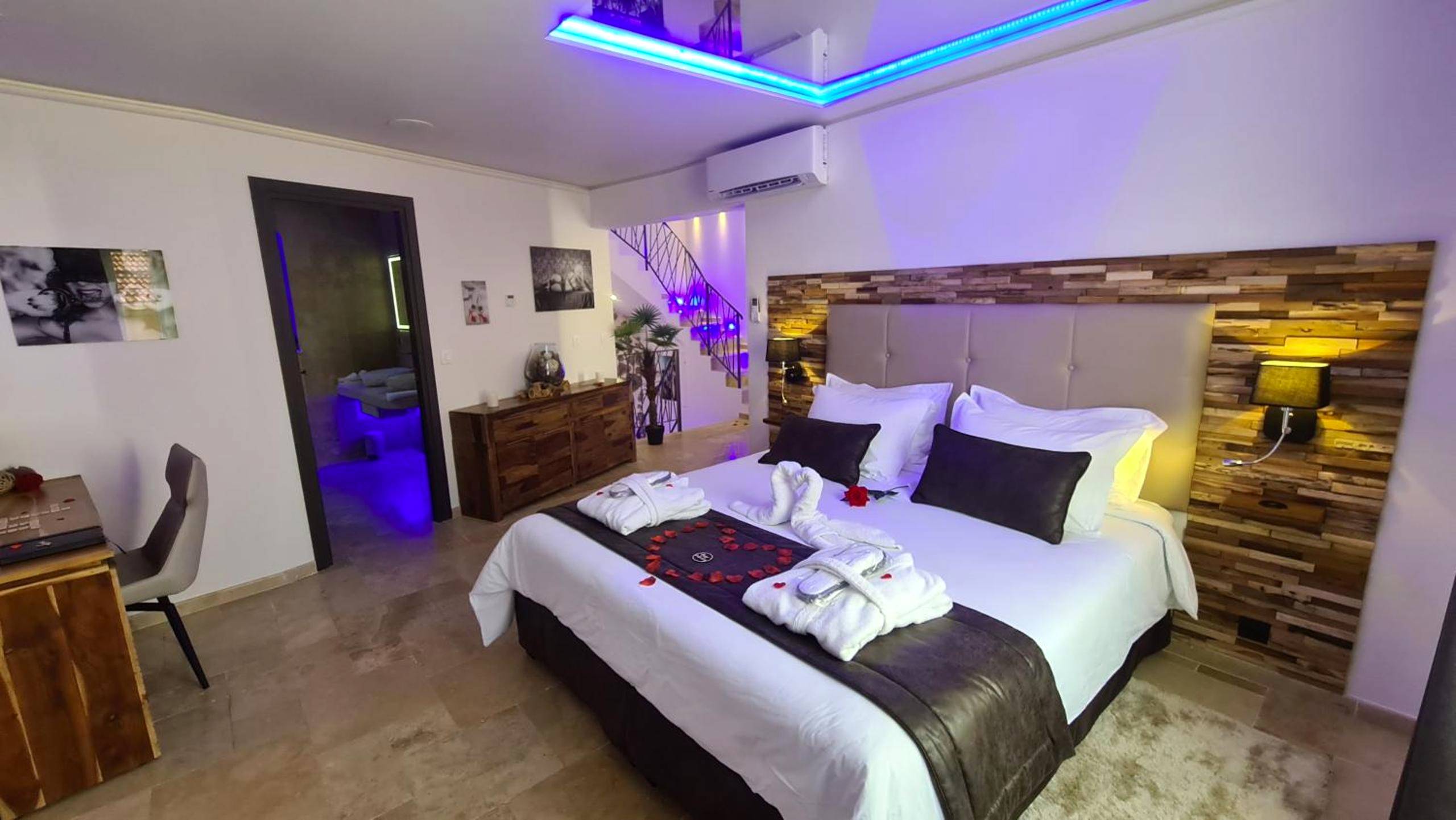 Vue du logement - Loveroom La Garçonn'Hyères