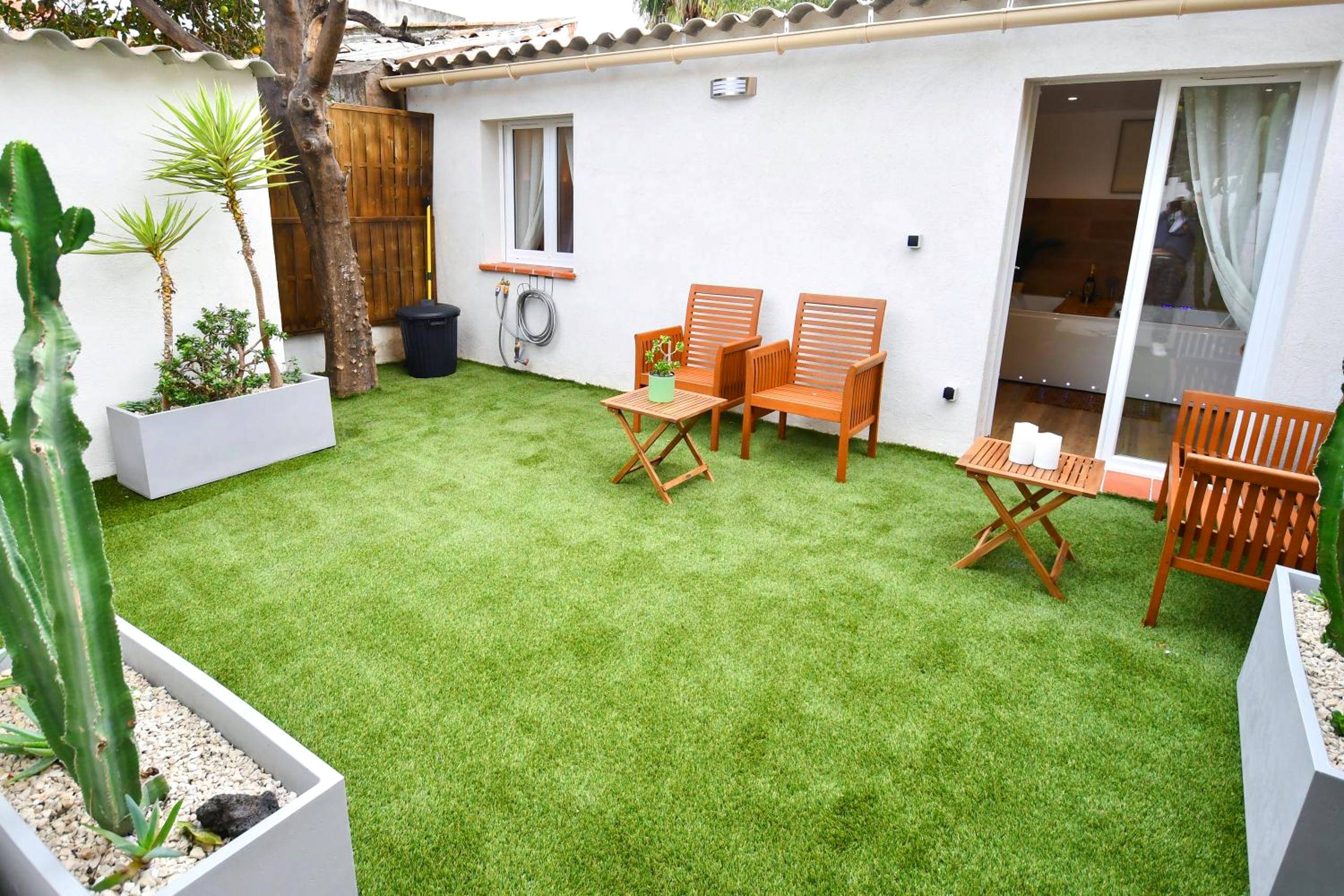 Photo du logement - La Gioya - Love Room, Jacuzzi, Baldaquin - La Seyne - sur - Mer