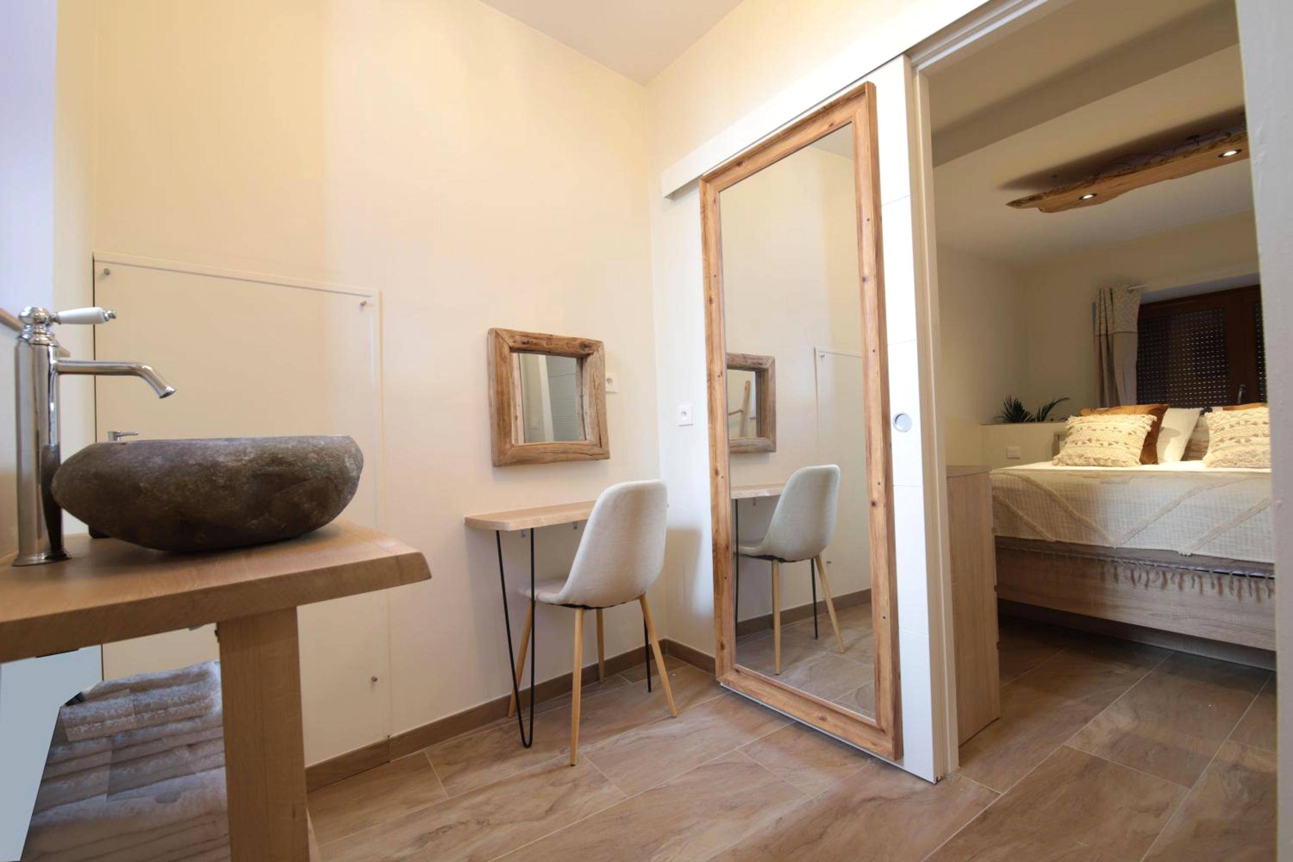 Photo du logement - Gîte de charme Haut de Gamme avec Jacuzzi et Sauna privatifs - Montélimar