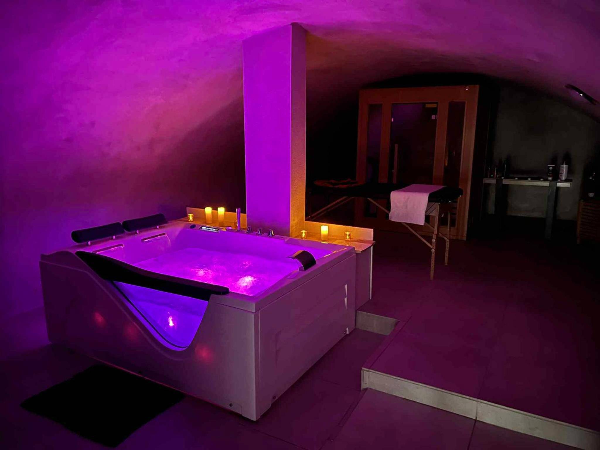 Photo du logement - Studio Glamour avec espace balnéo privé